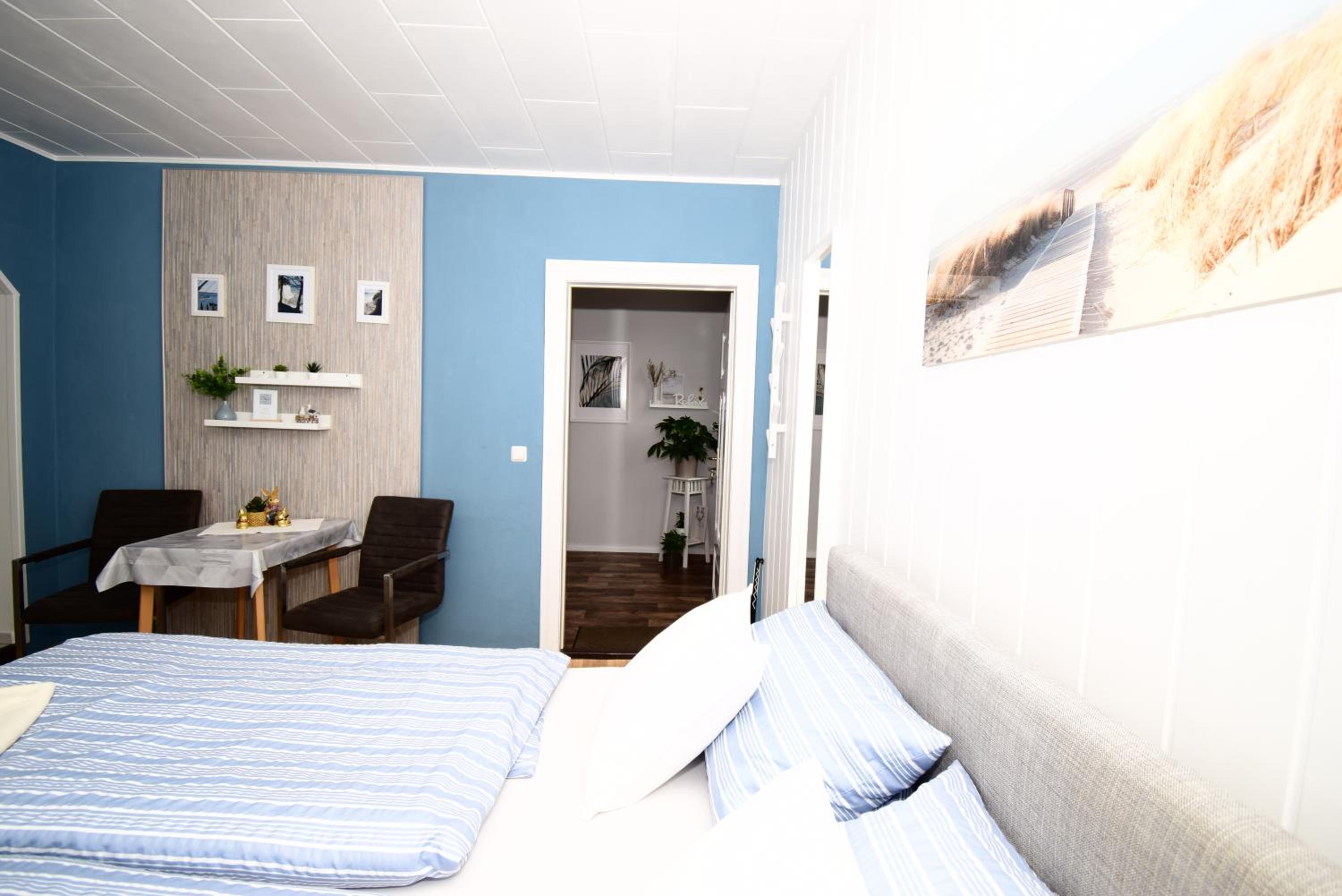 Apartment with Shower photo 1