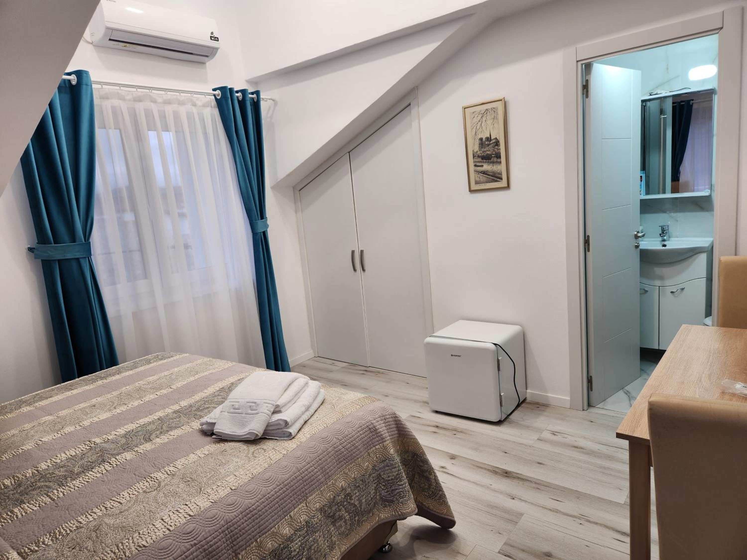 Double Room with Balcony photo 3