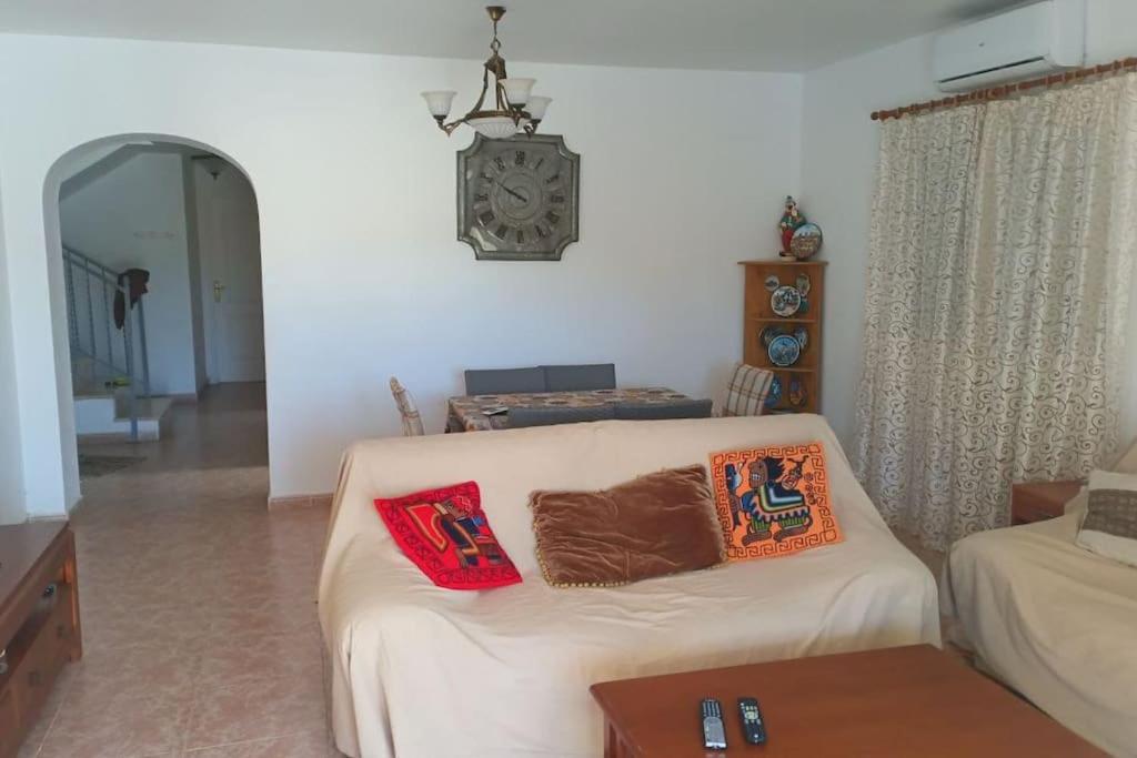Villa de Tres Habitaciones