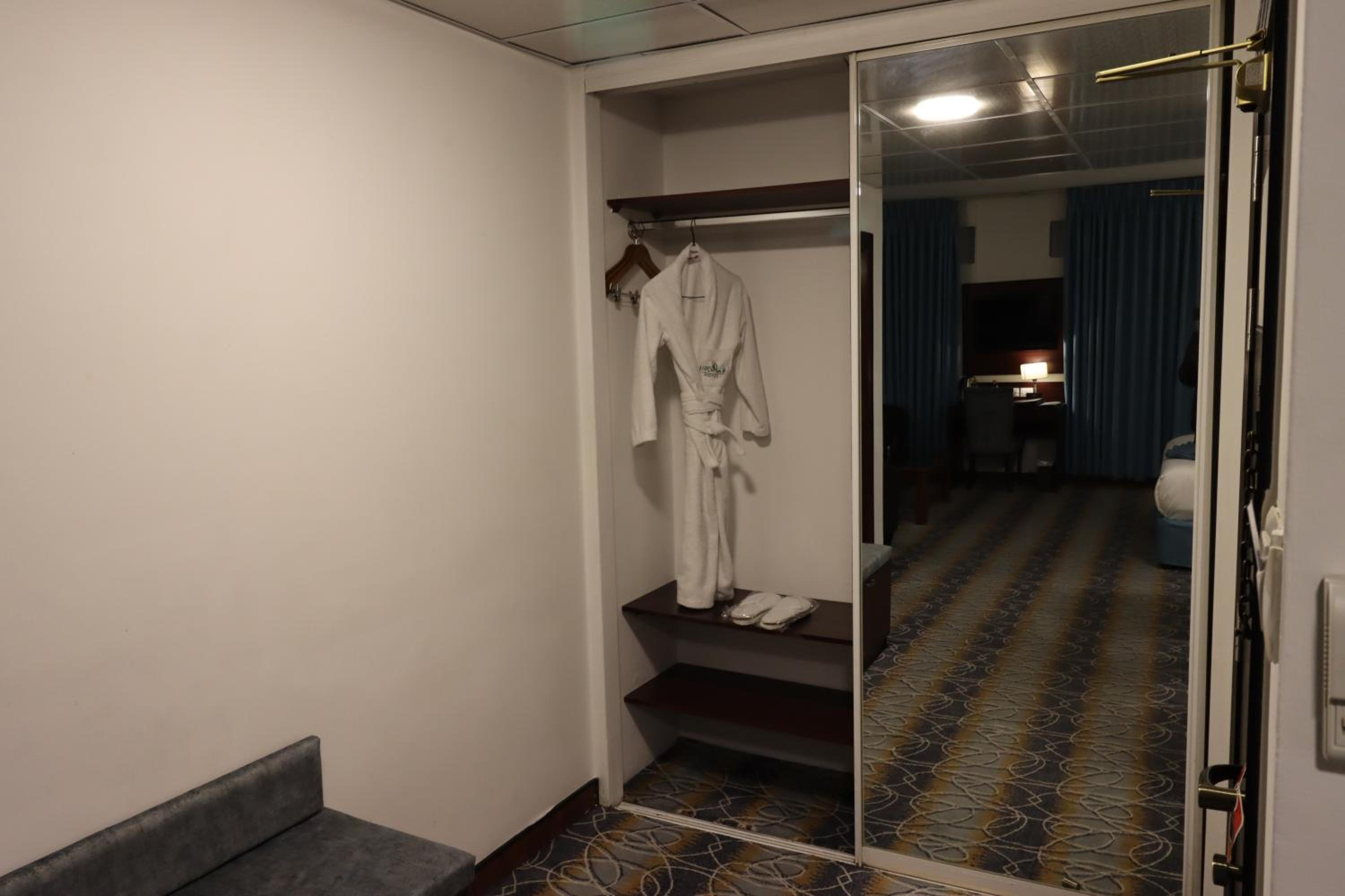 Junior Suite - Photo 8