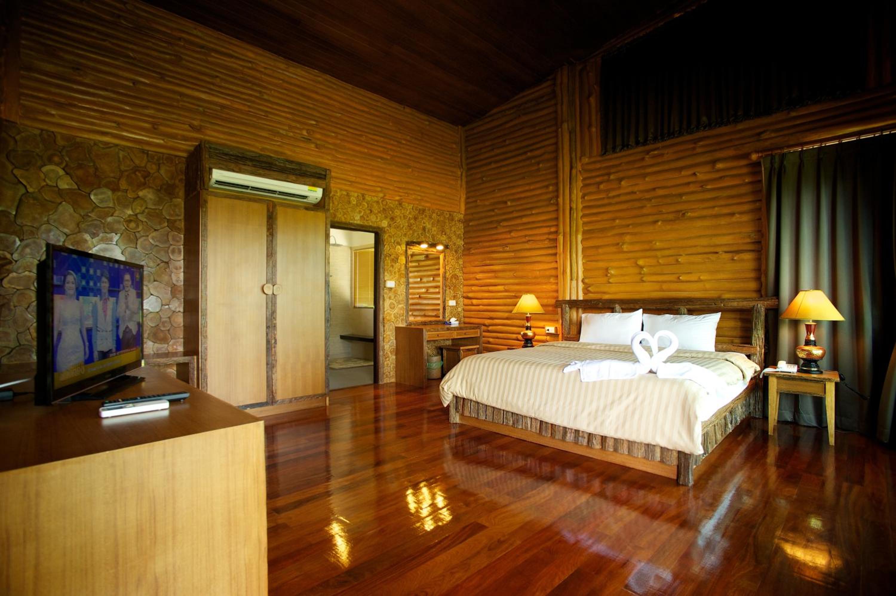 Teak Double Room photo 3