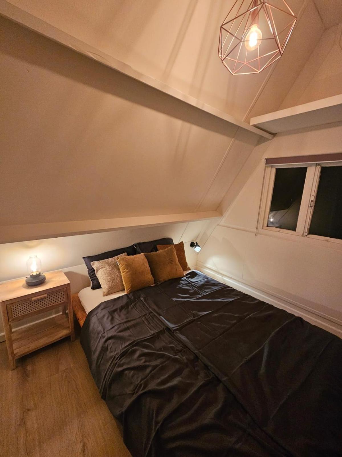 Three-Bedroom Chalet photo 2