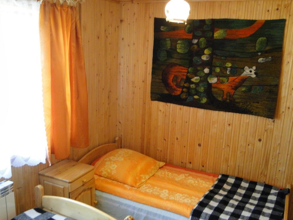 Twin Room with Shared Bathroom photo 3