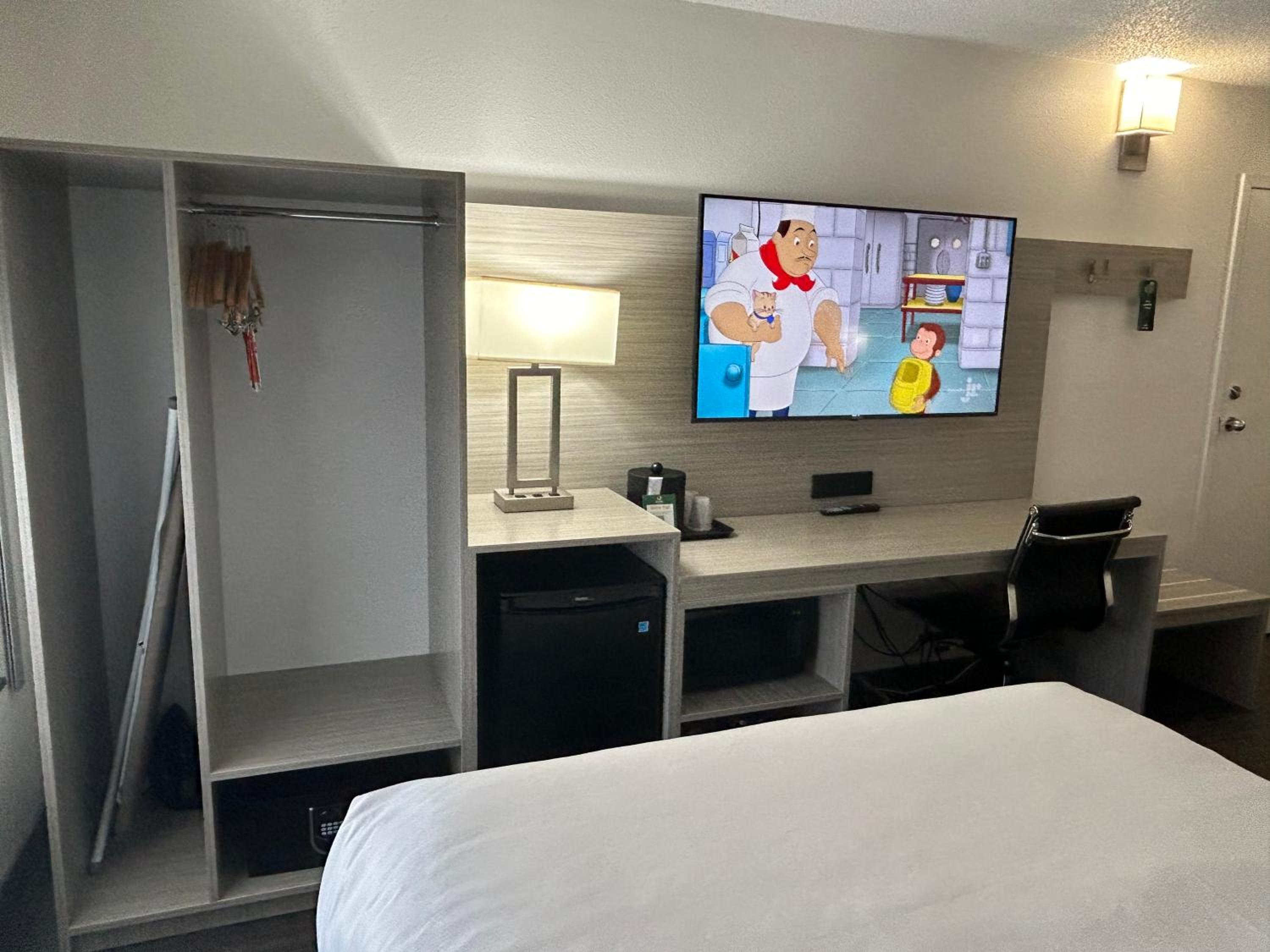 Queen Room with Two Queen Beds - Non-Smoking