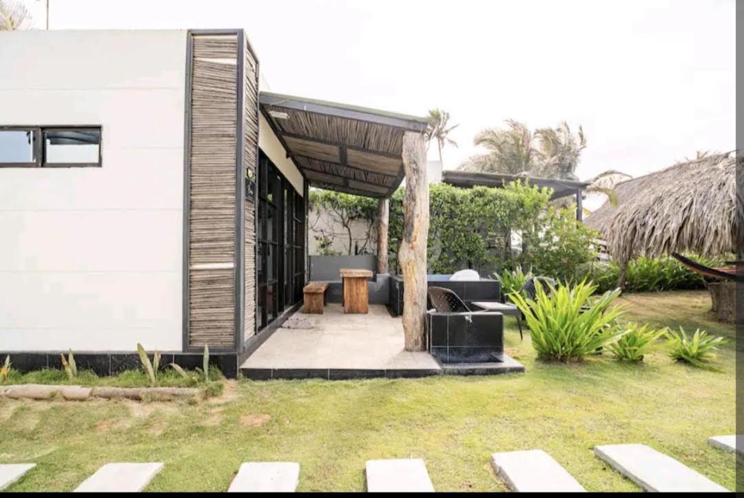 One-Bedroom House photo 2