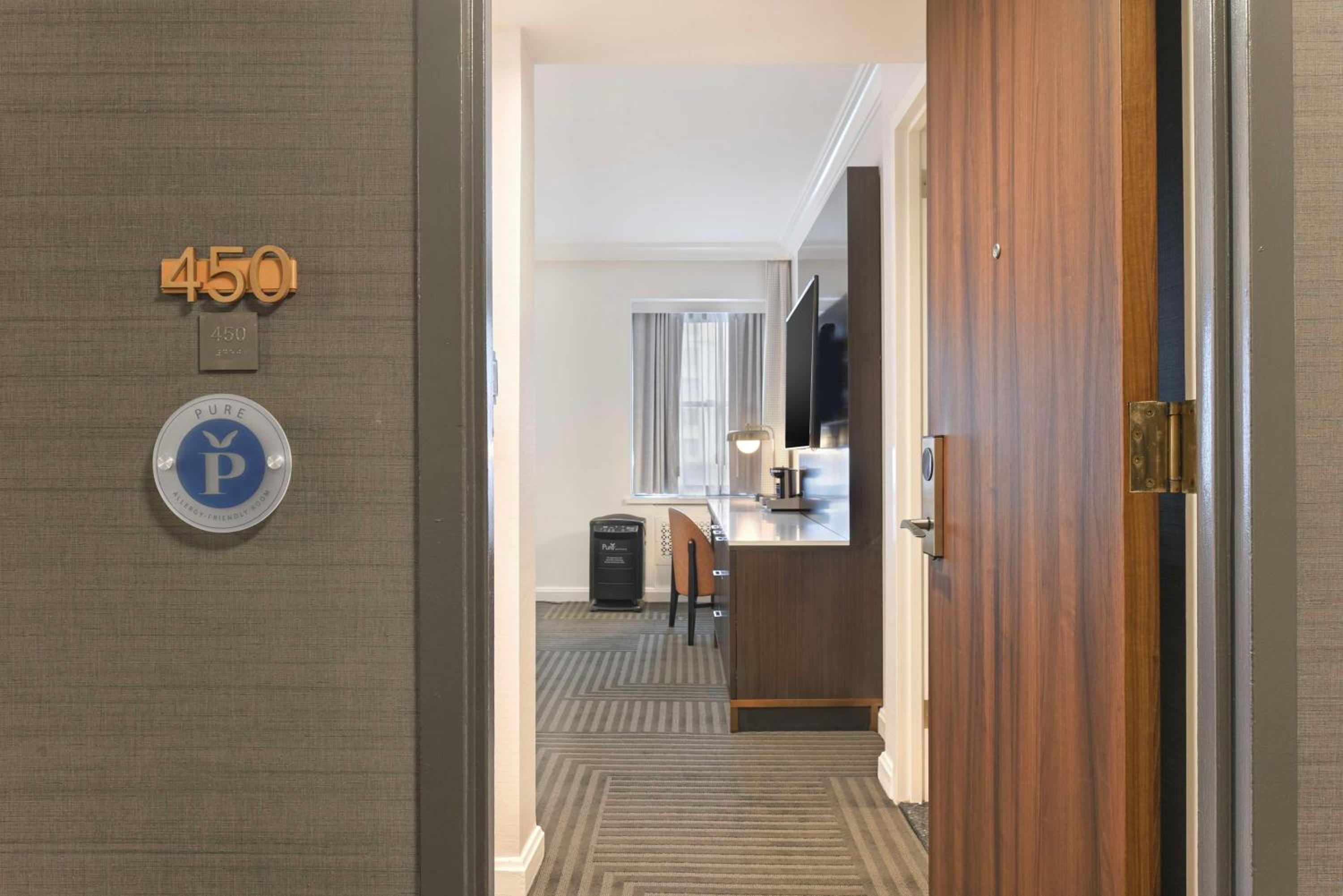 PURE Wellness King Room - Photo 5