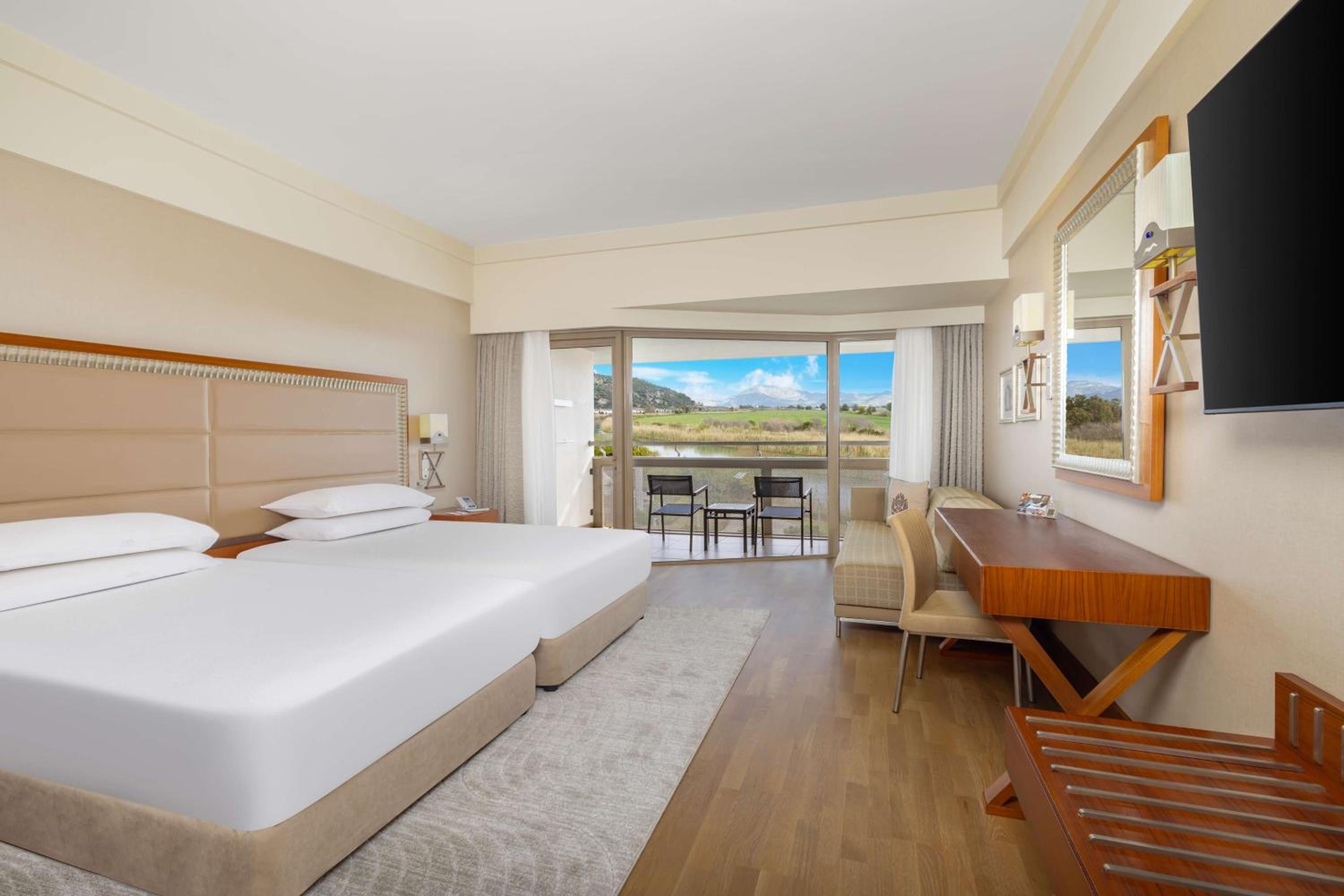 Twin Room with River View thumbnail 6