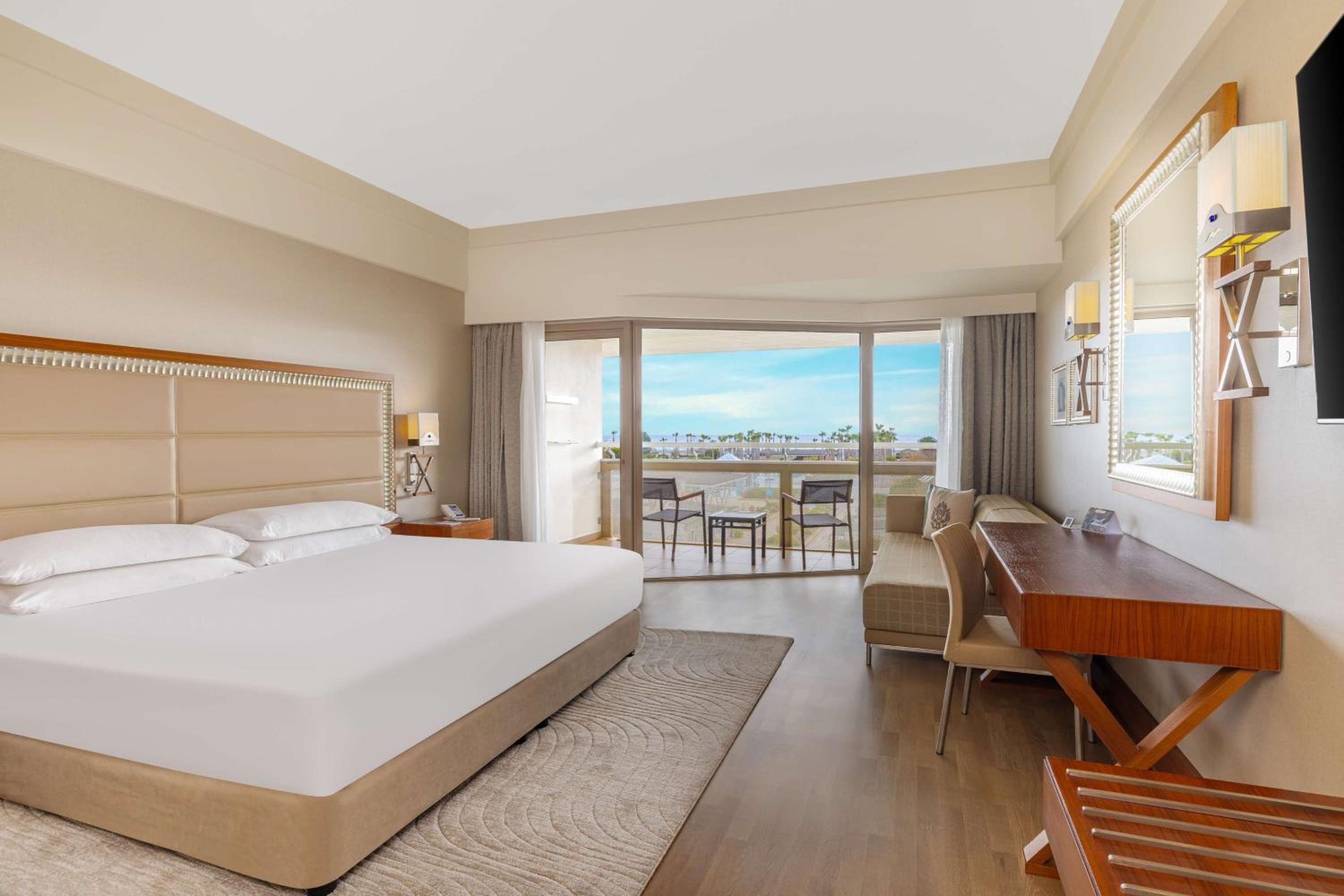 King Room with Sea View thumbnail 6