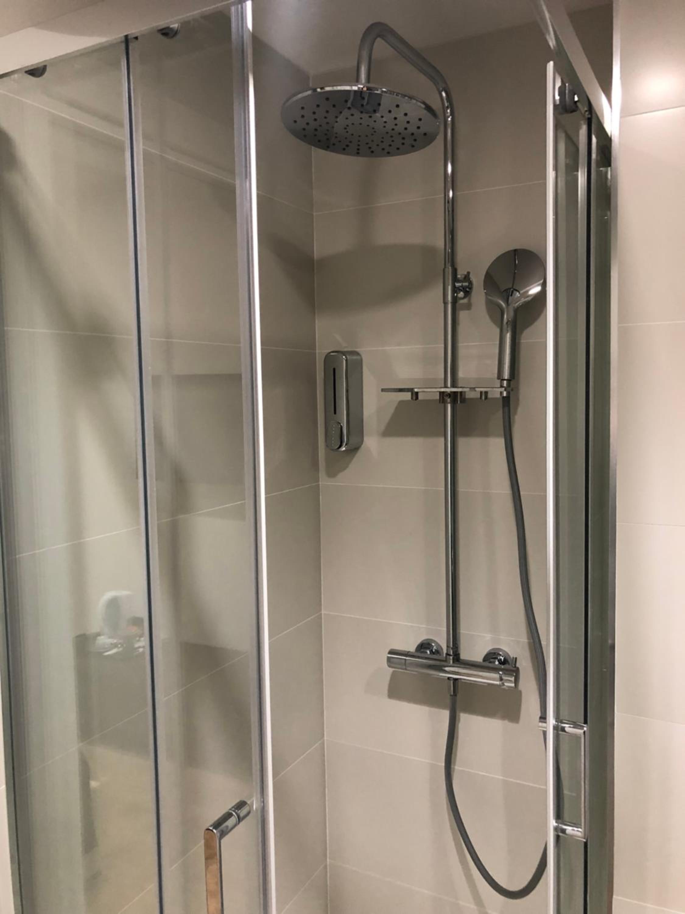Double Room with Private Bathroom photo 2