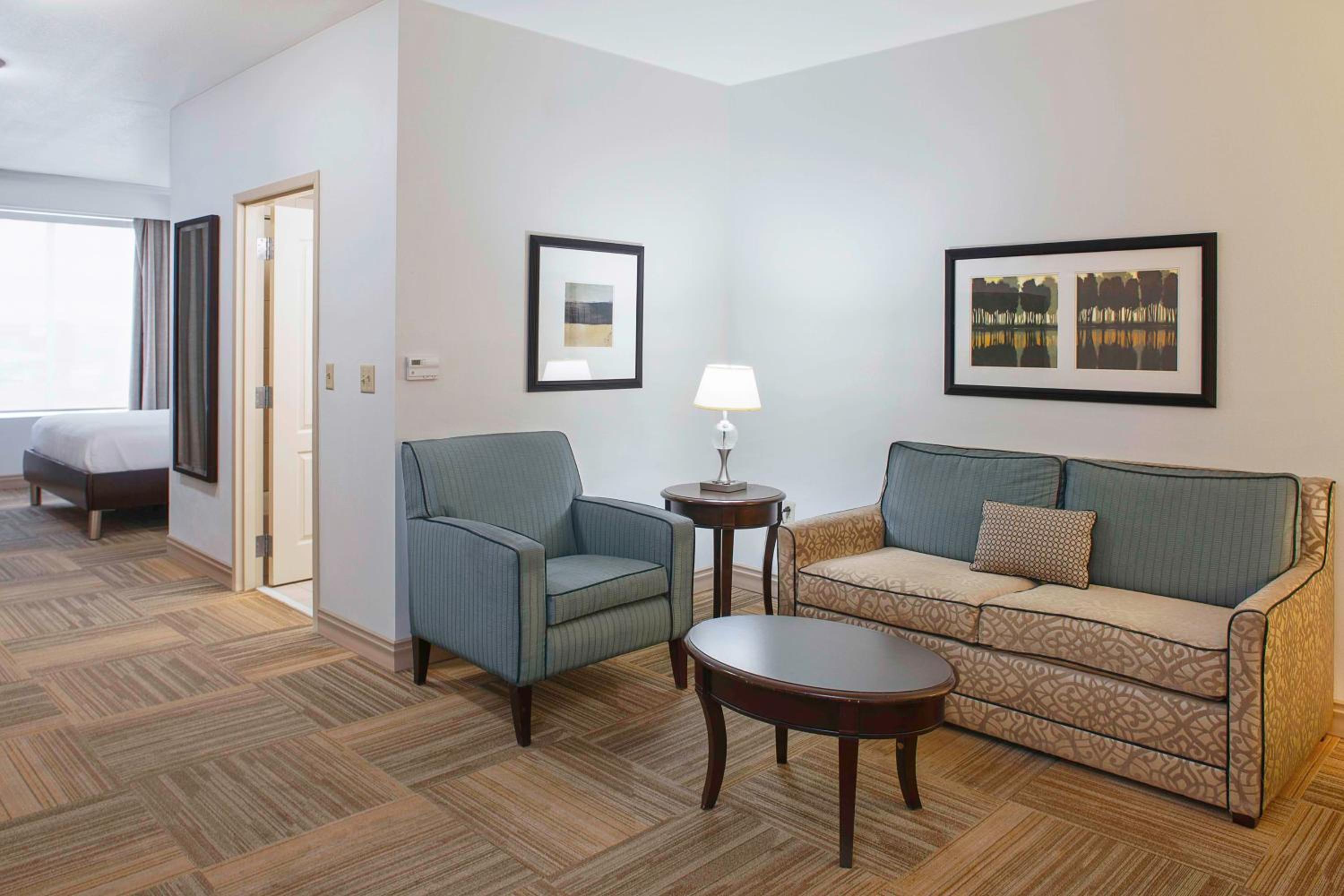 One-Bedroom King Suite - Photo 4