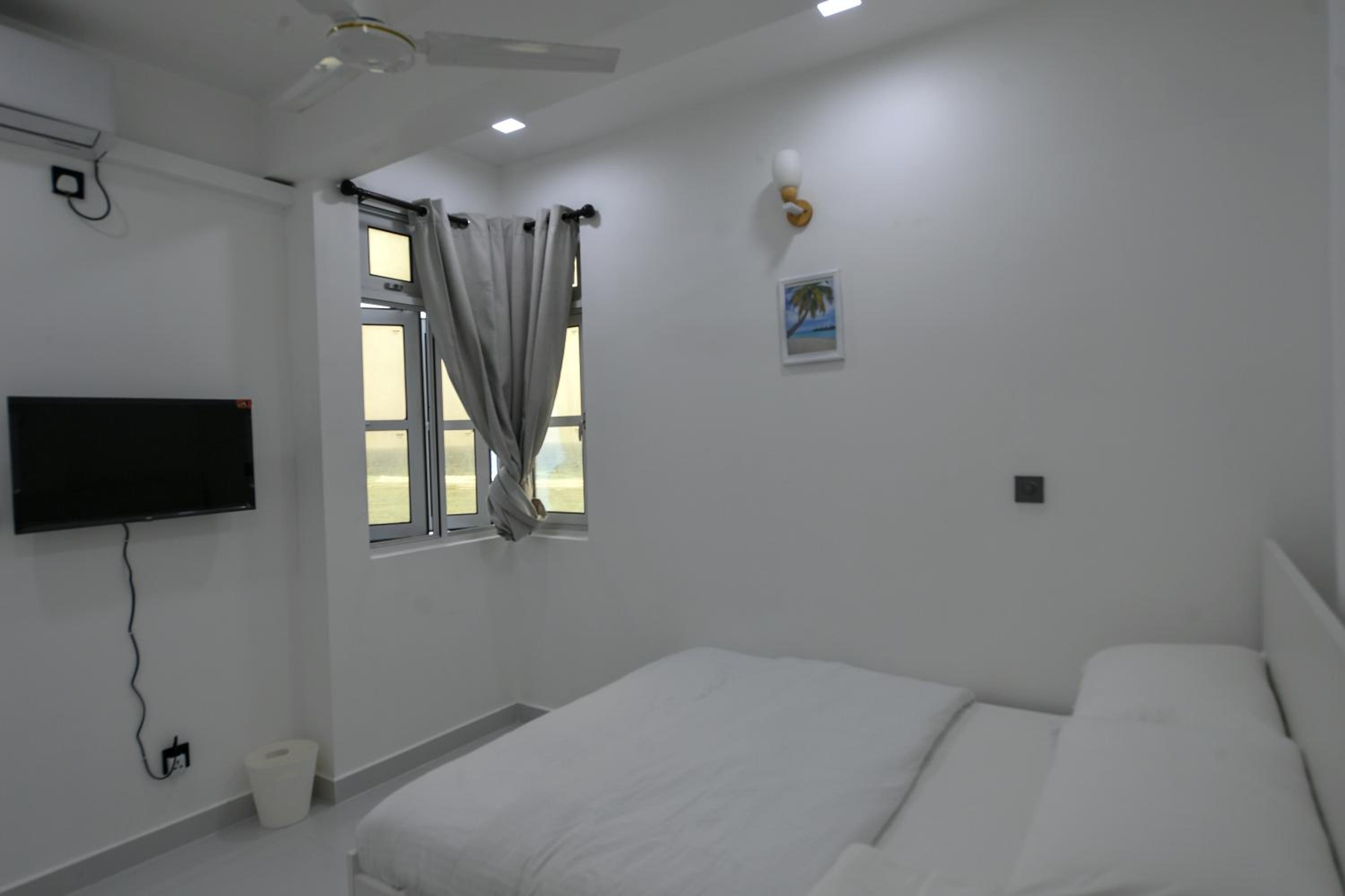 Double Room with Partial Sea View photo 2