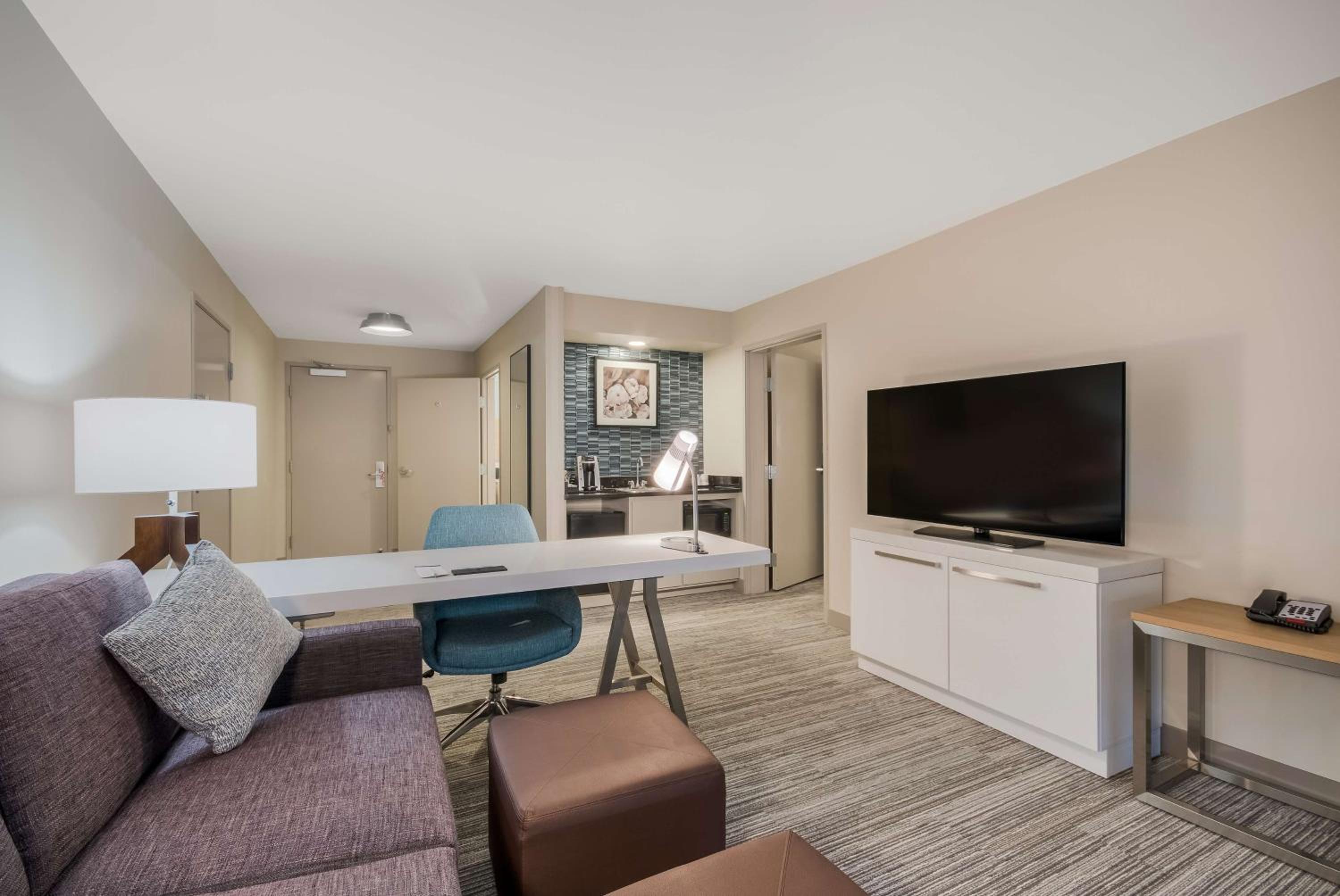 King Suite - Mobility and Hearing Access photo 1