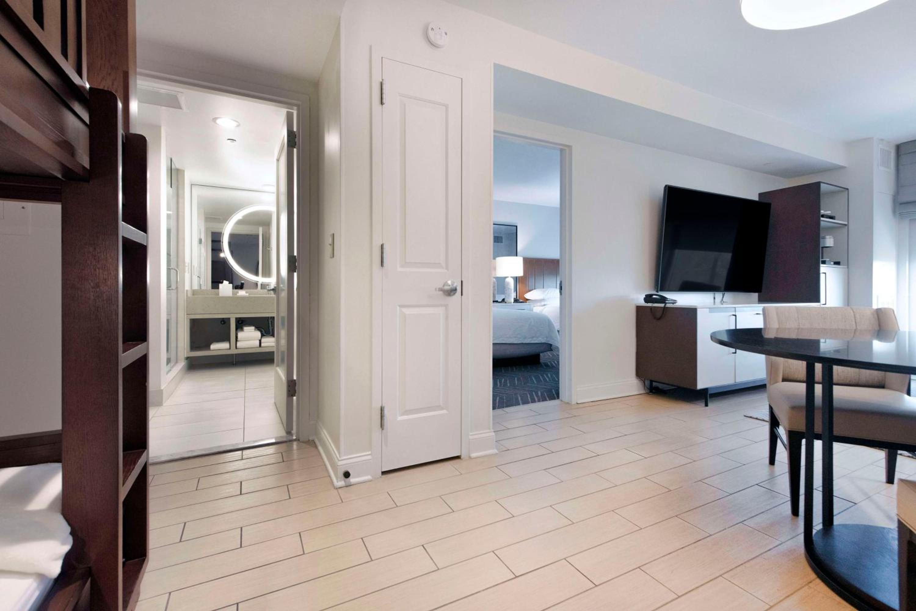 Family Suite - Photo 4