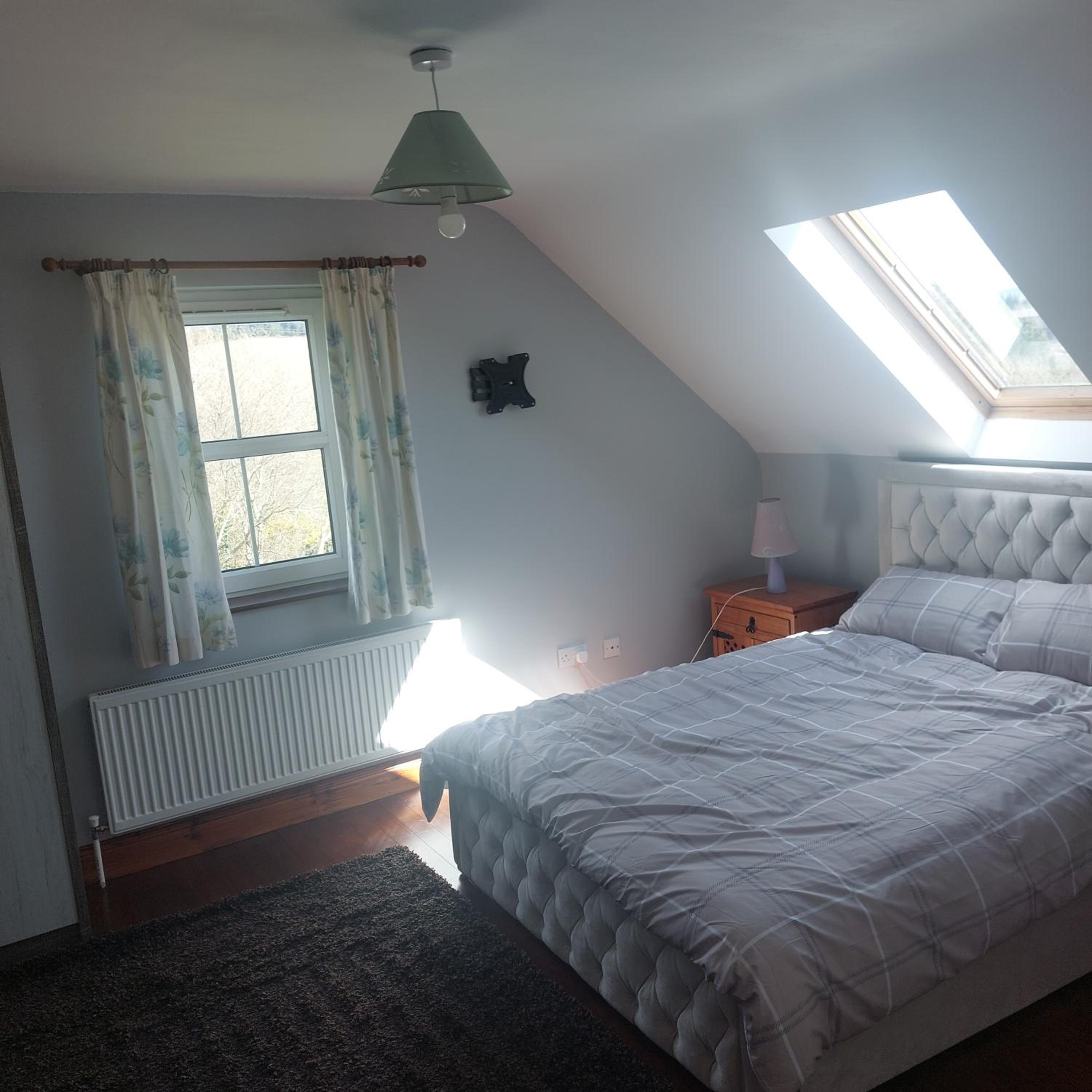 Five-Bedroom House photo 2