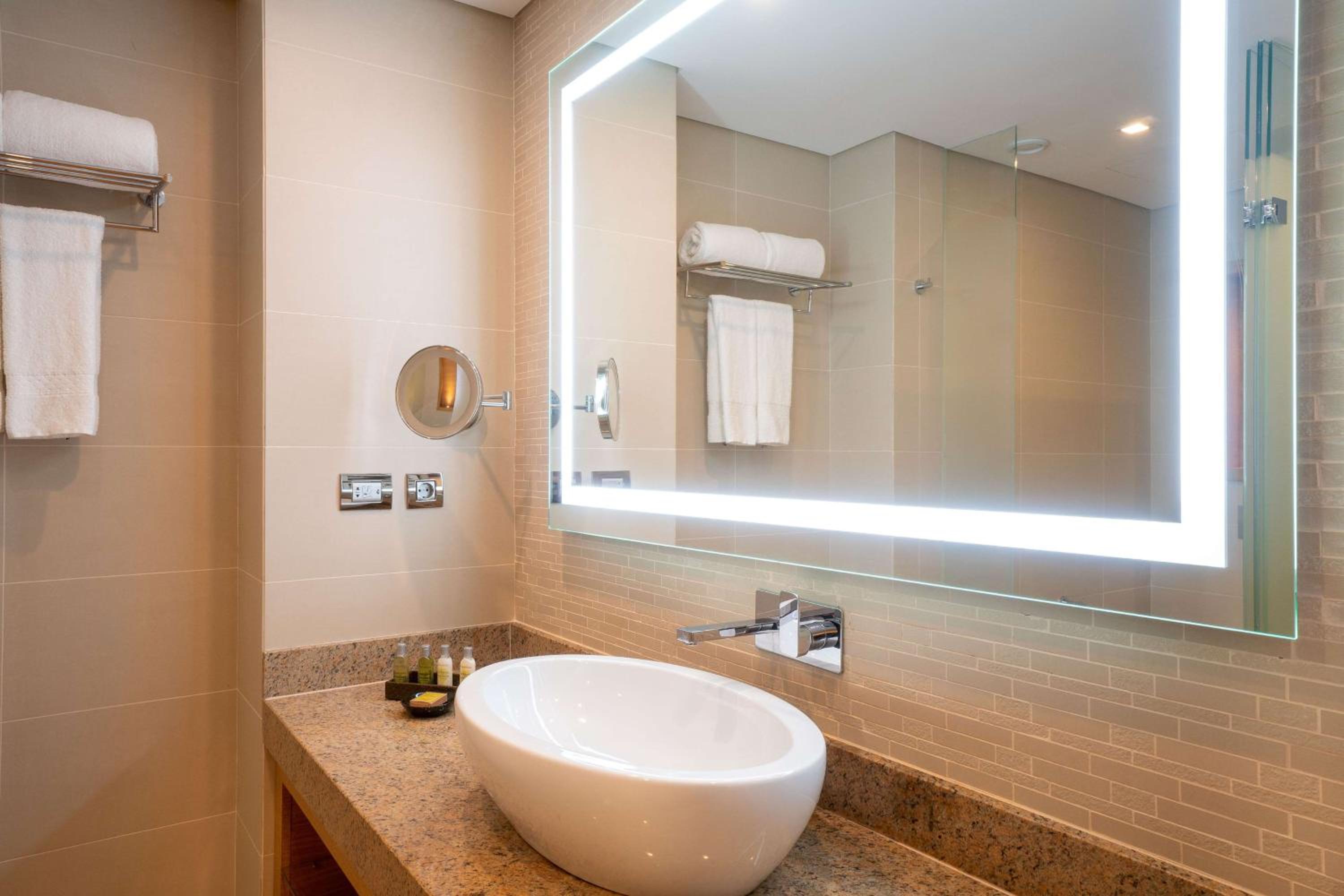 Connecting Family Suite