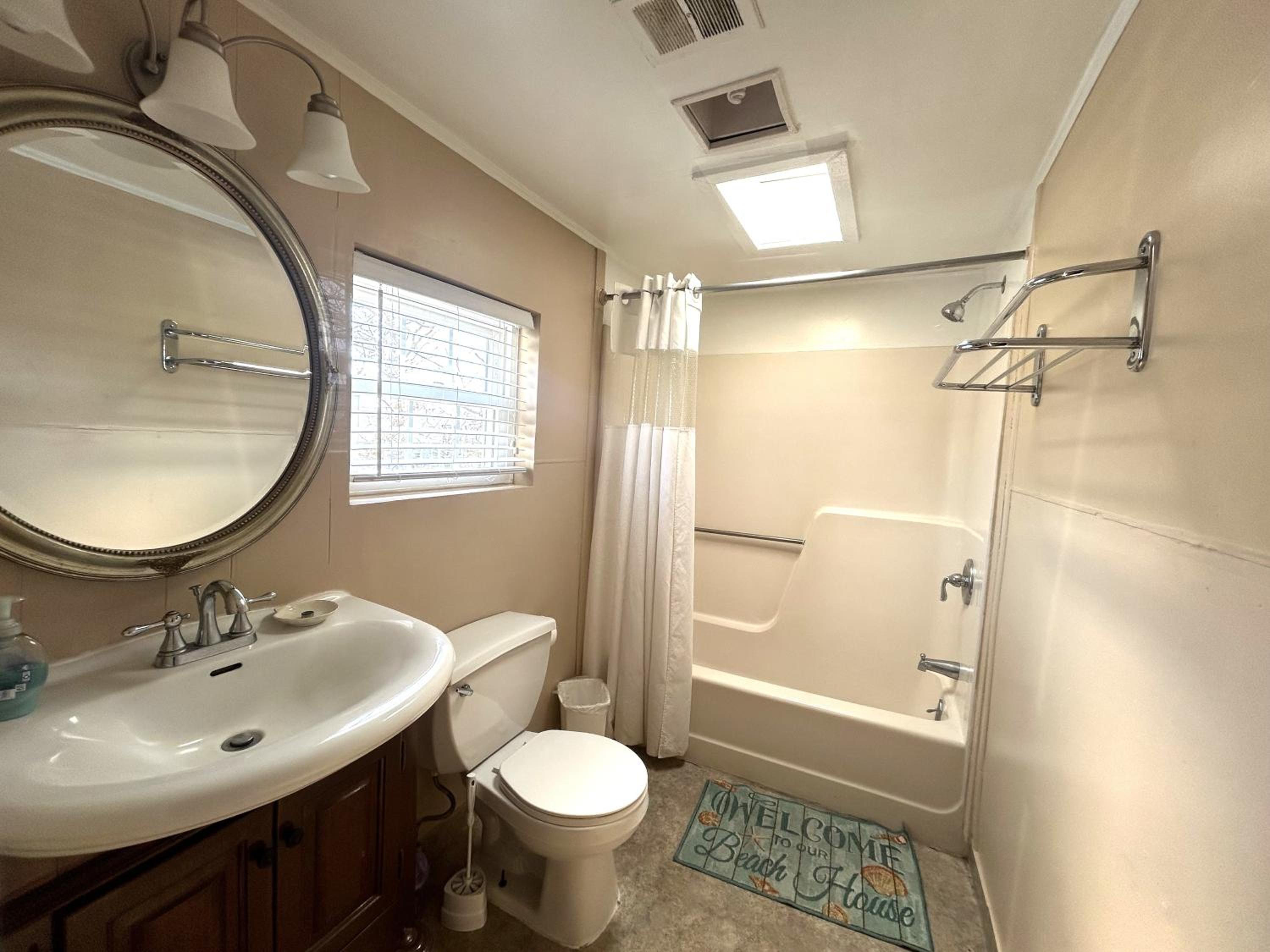 One-Bedroom Apartment - Photo 16
