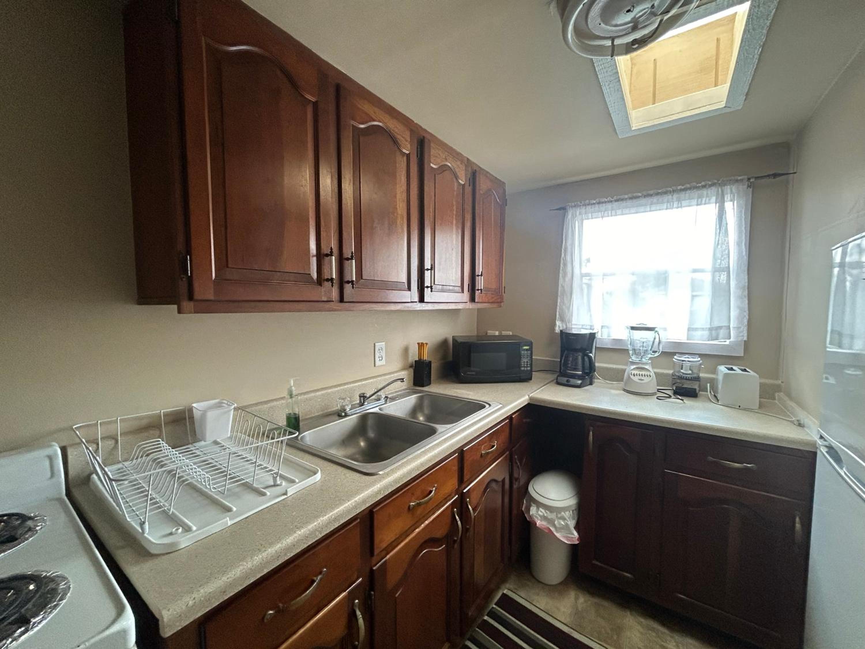 One-Bedroom Apartment - Photo 21
