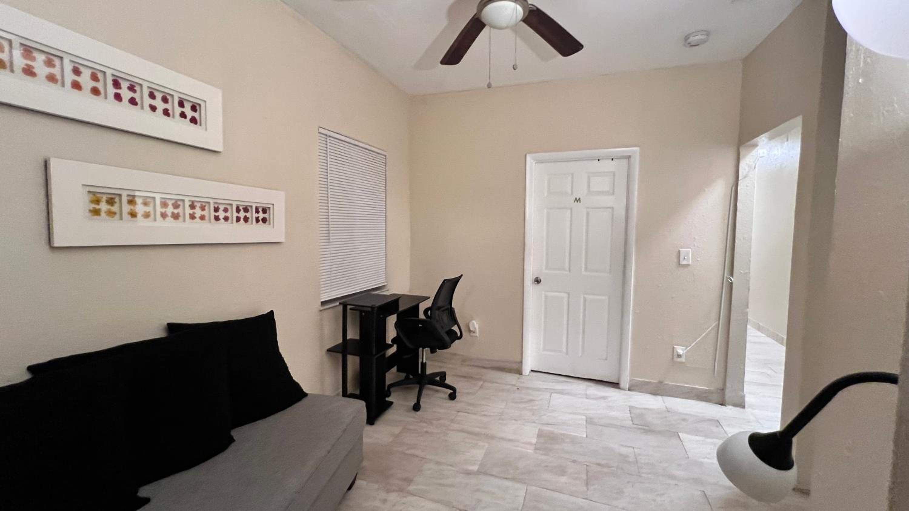Single Bed In Dormitory Room photo 1