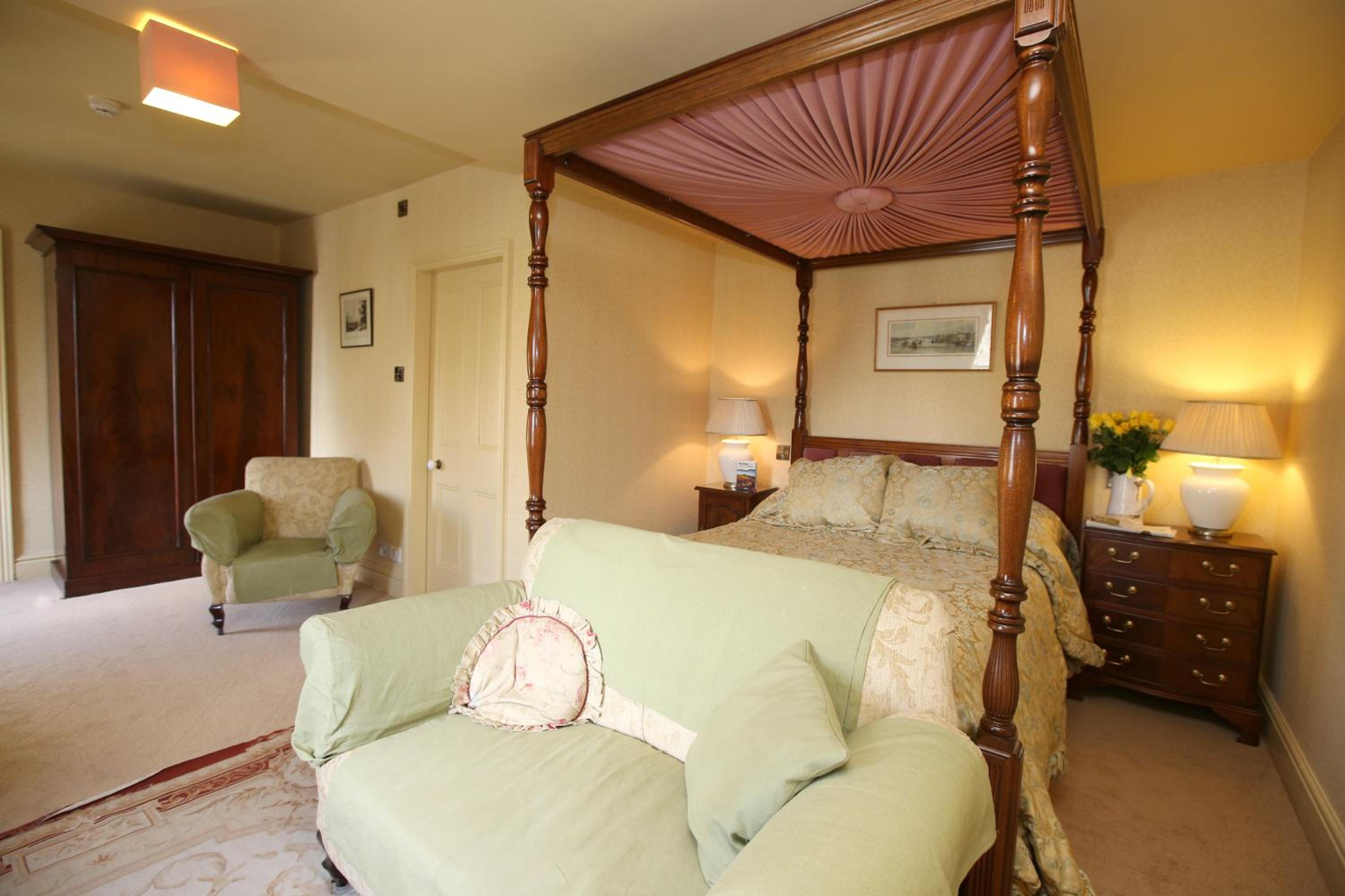 Deluxe Double Room with Shower