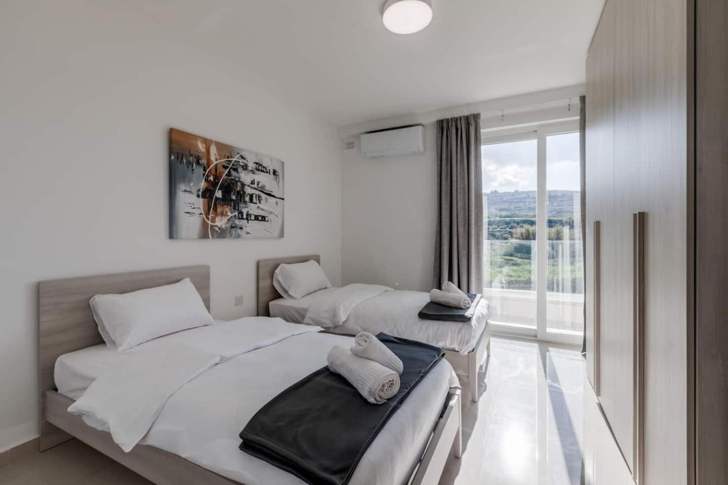 Superior Apartment photo 2