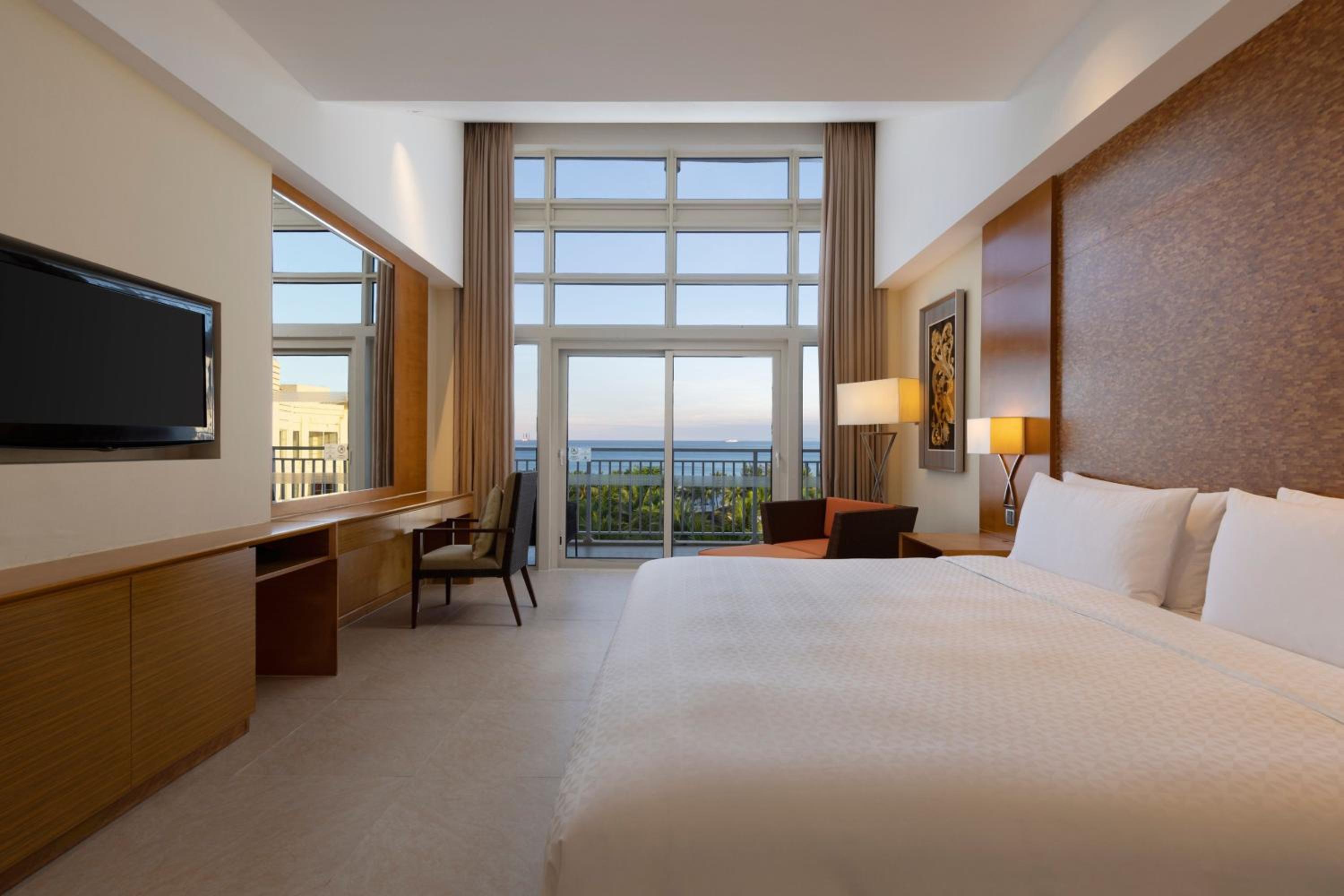 Guest room, 1 King, Seafront, Balcony