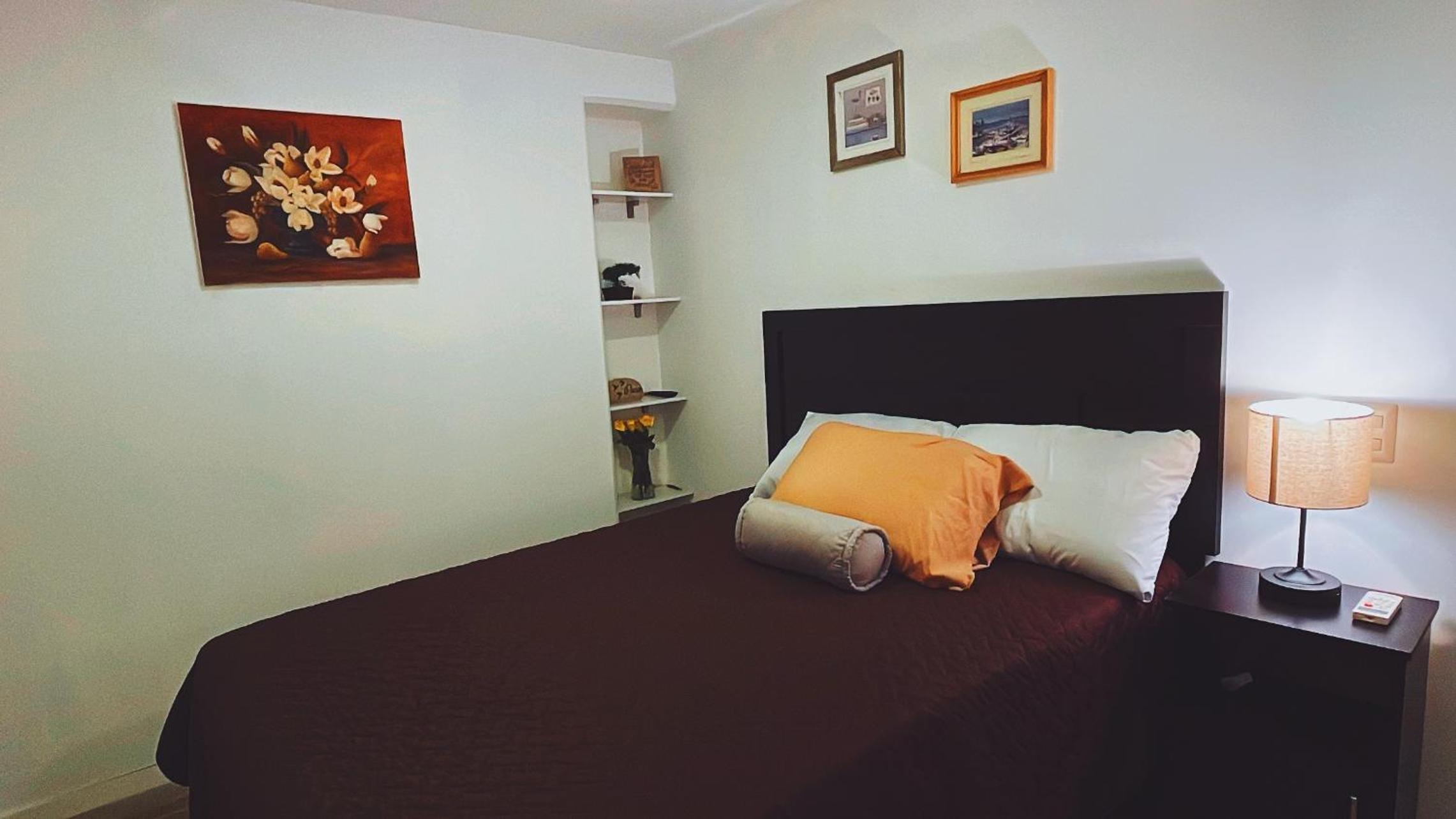 One-Bedroom Apartment photo 2