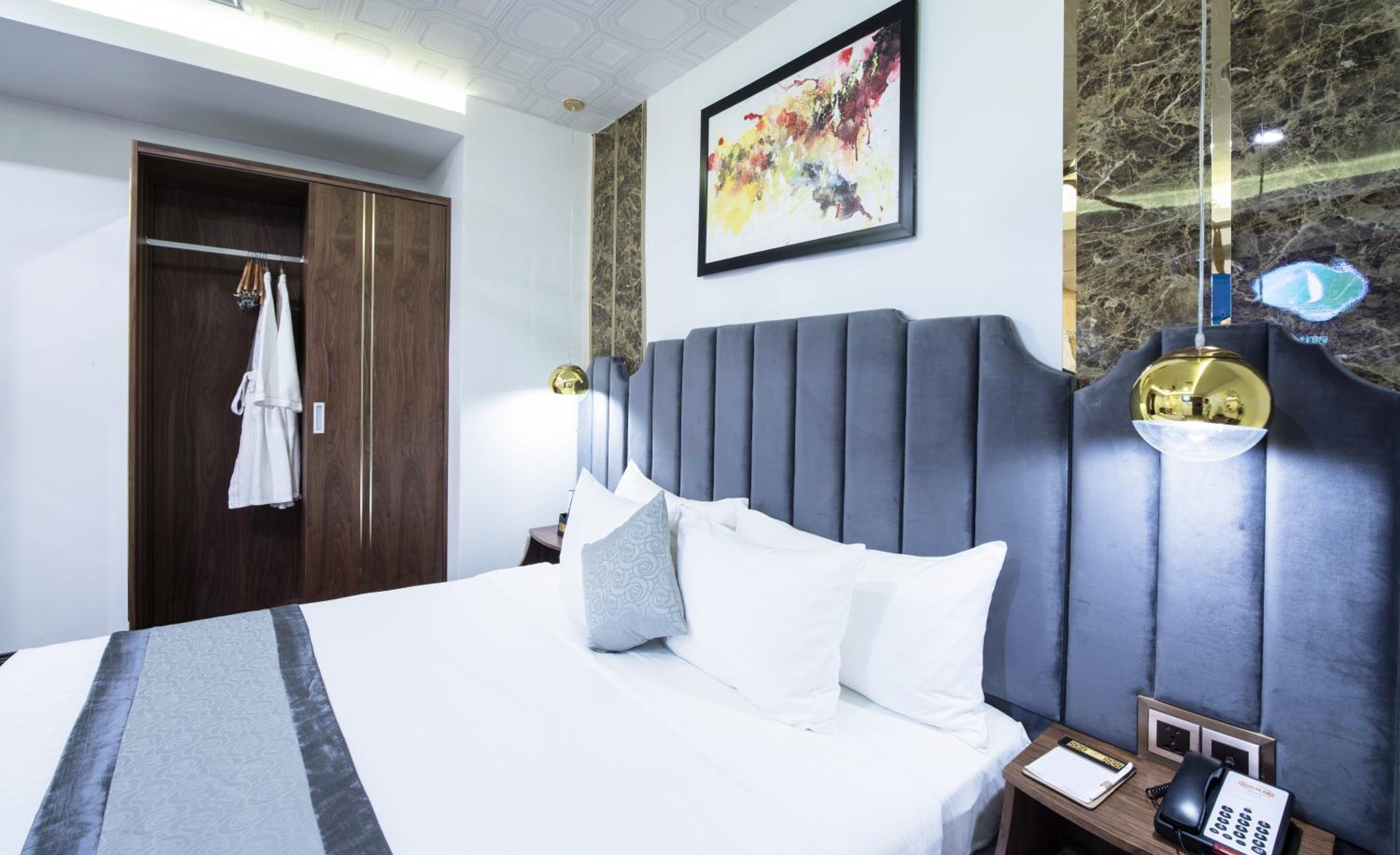 Superior Room With Bathtub photo 3