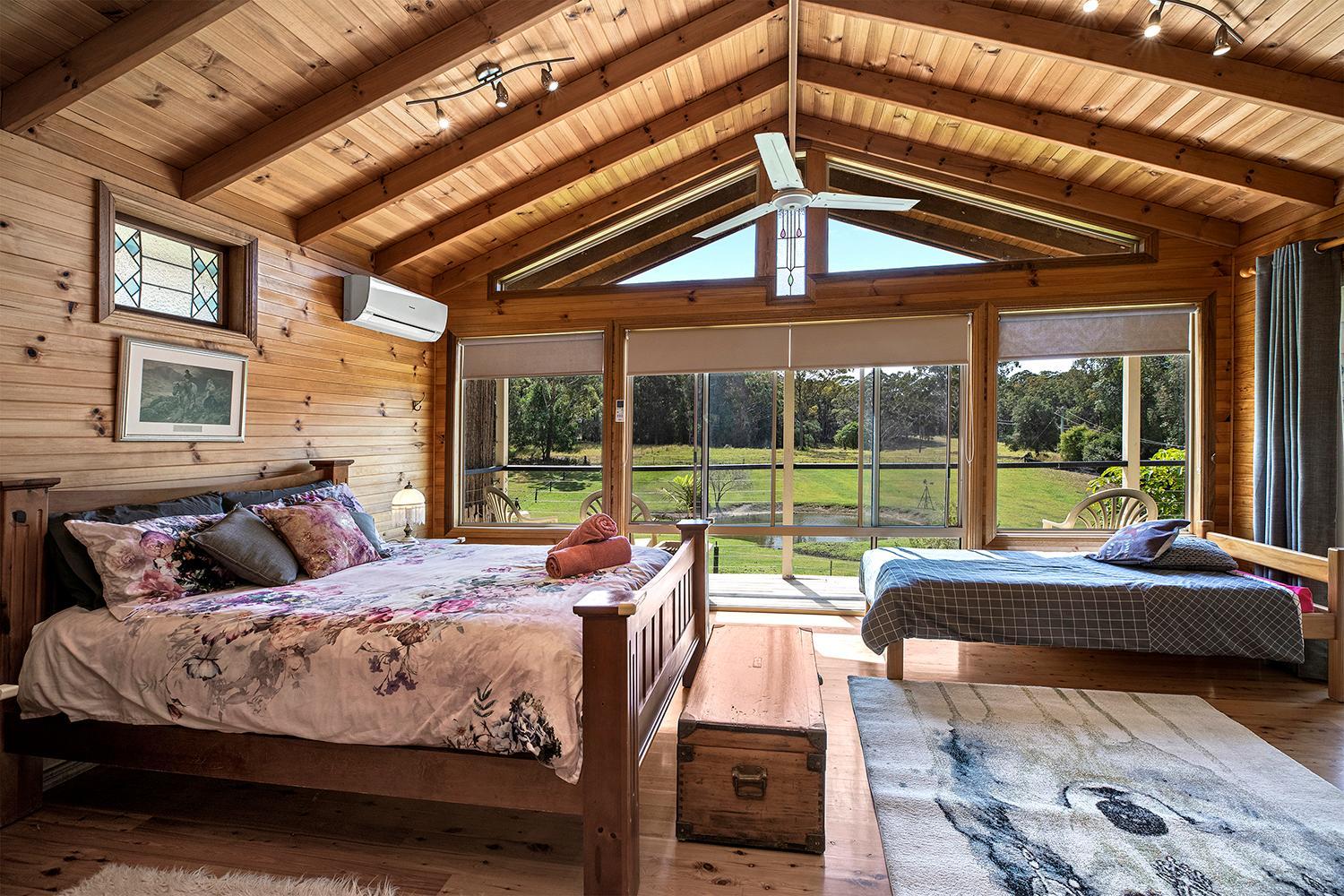 Four-Bedroom House photo 1