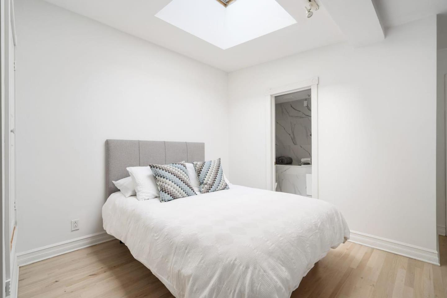 Penthouse Apartment - Photo 2