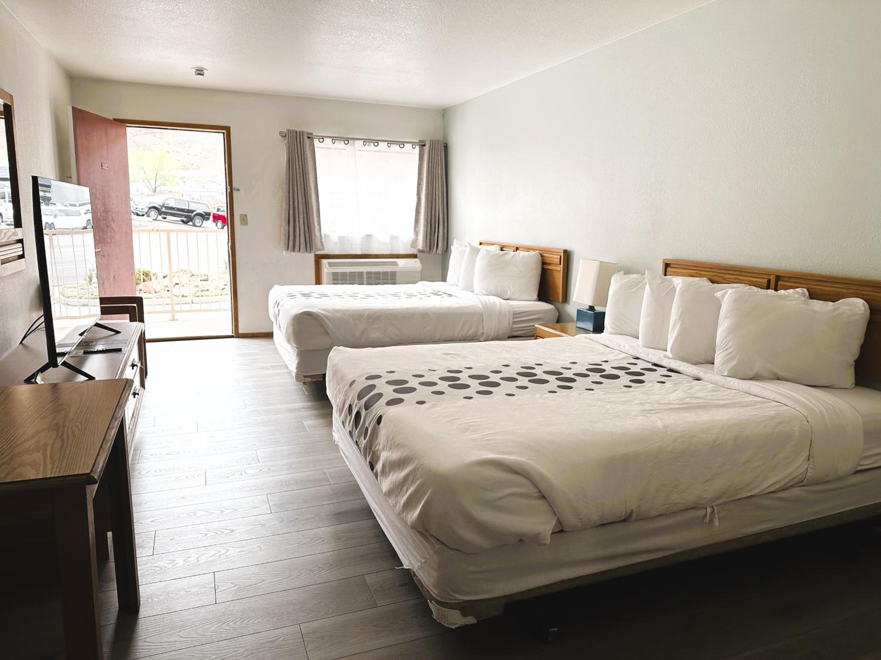 Standard Double Room - Photo 6