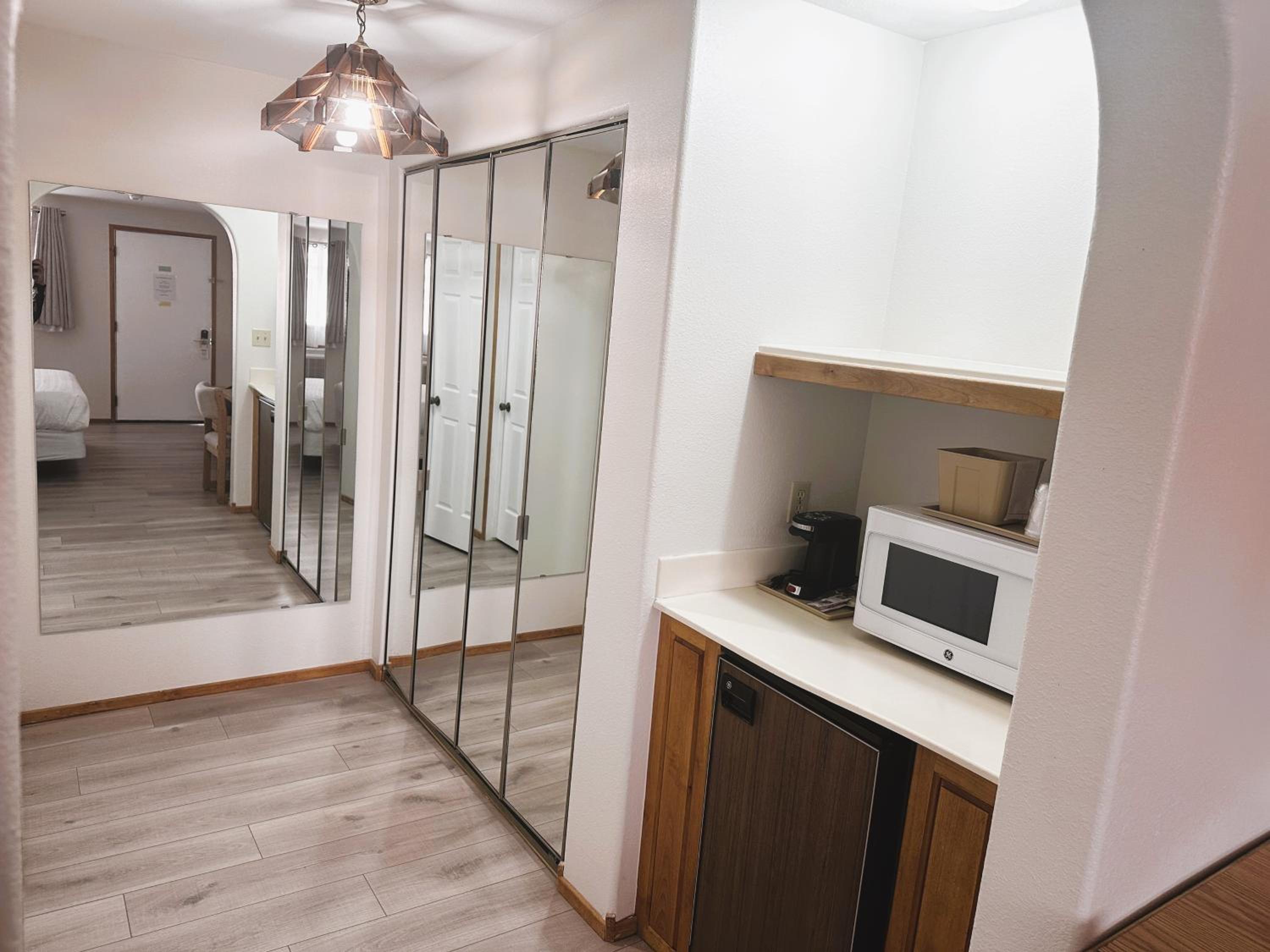 Standard Double Room - Photo 5