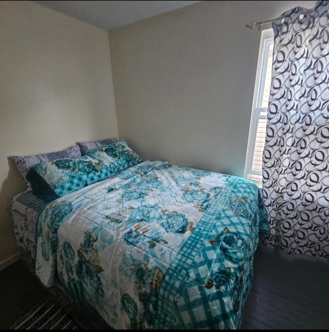 Standard Double Room with Shared Bathroom