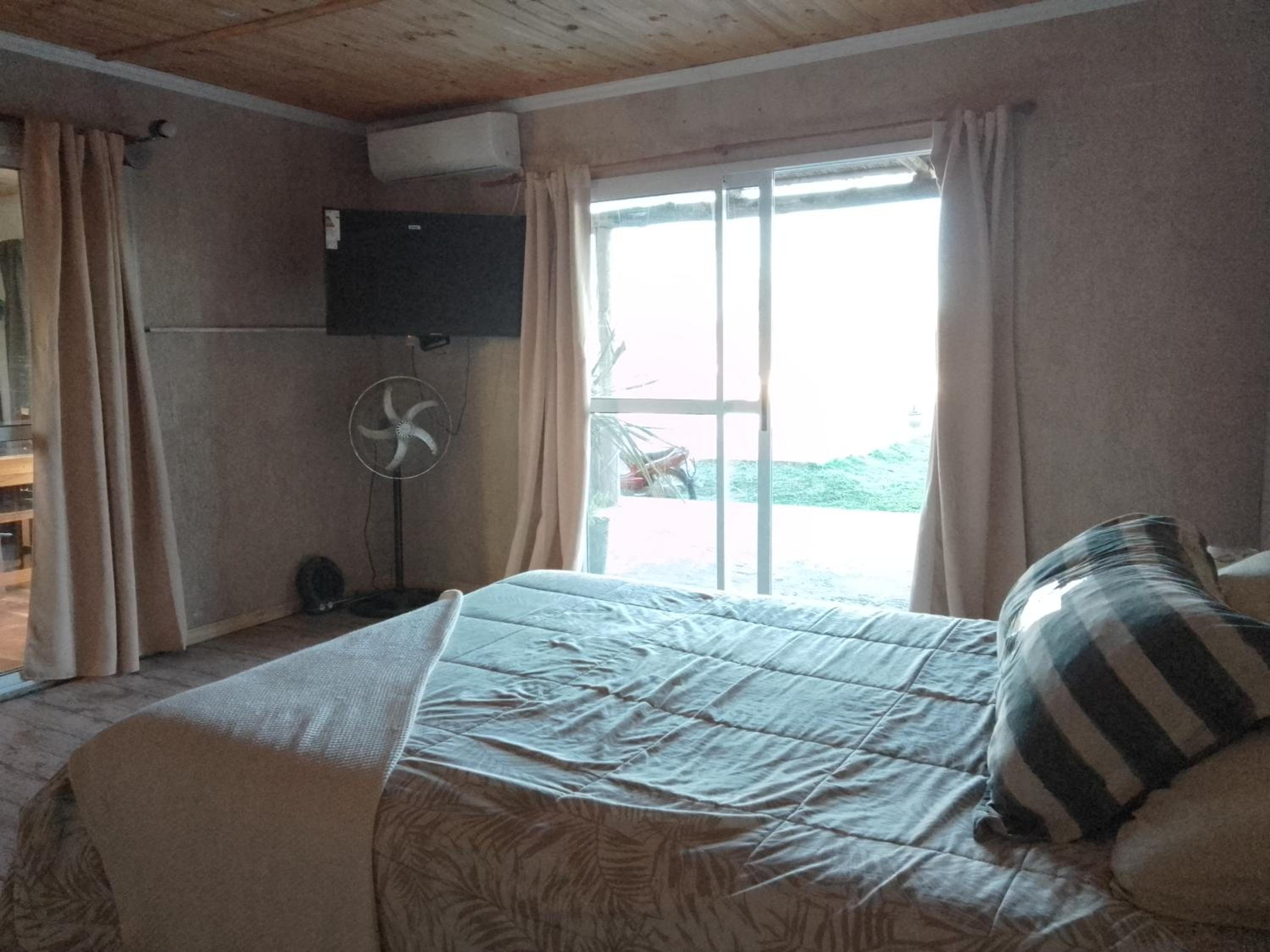 One-Bedroom House photo 1