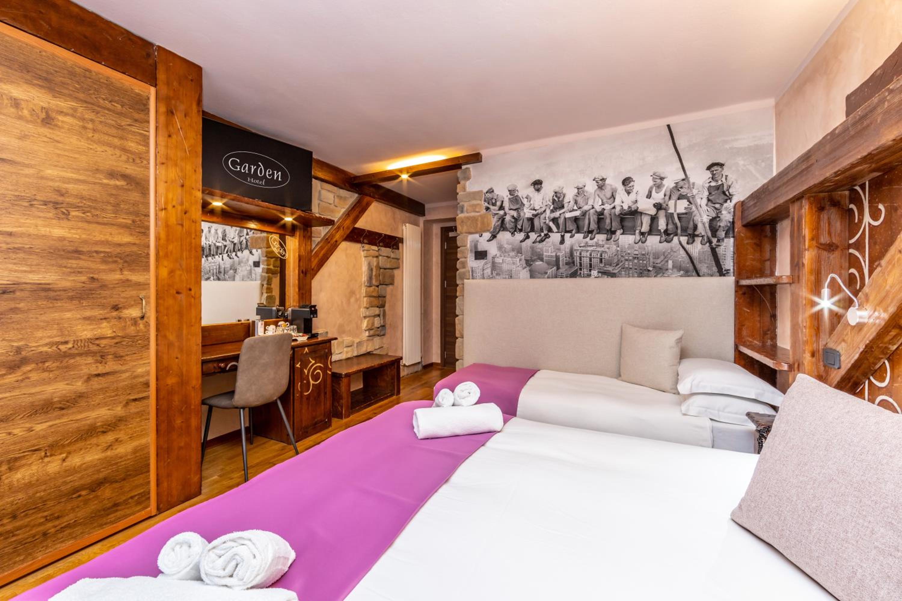 Superior Double Room with Balcony - Photo 5