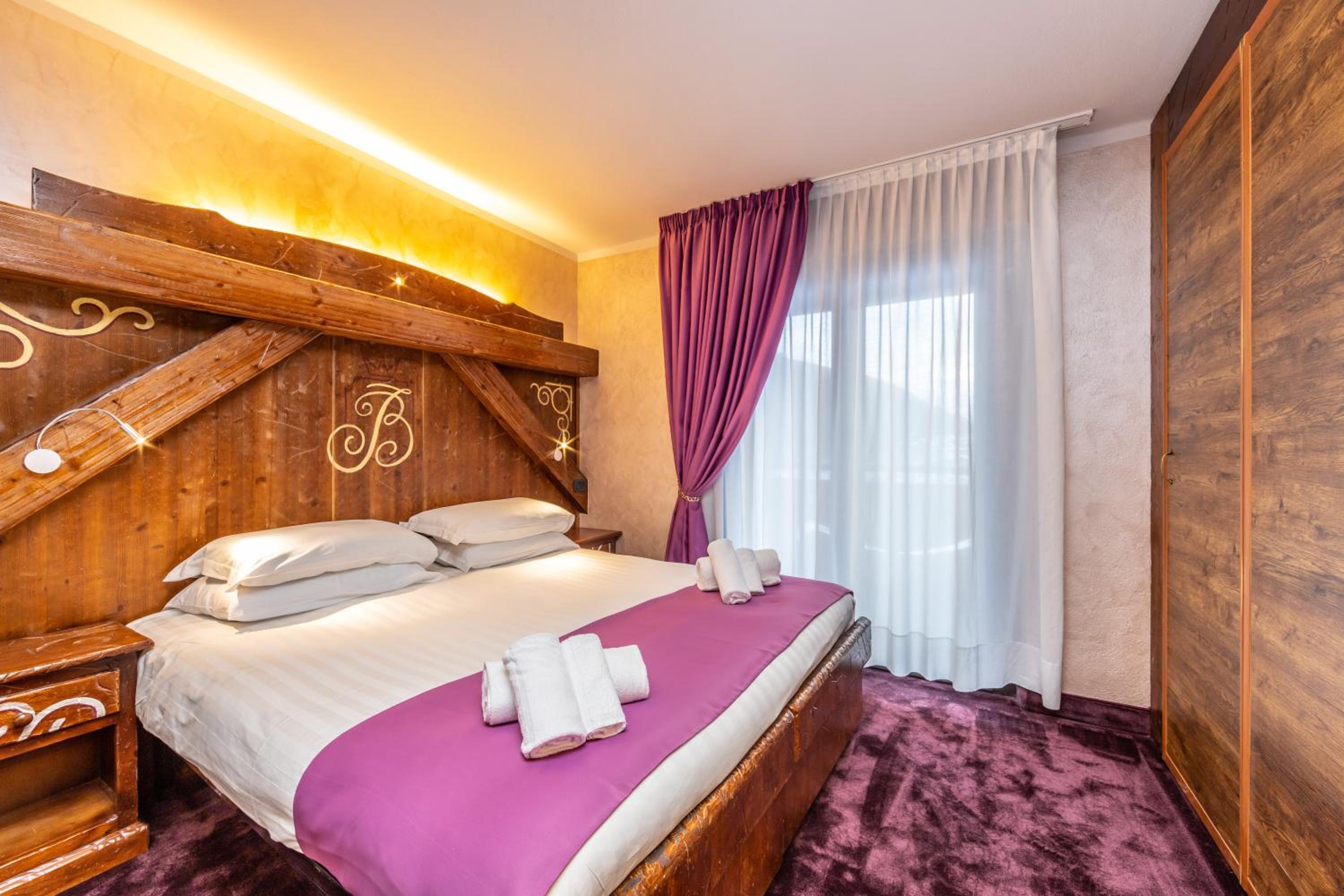 Superior Double or Twin Room with Mountain View - Photo 6