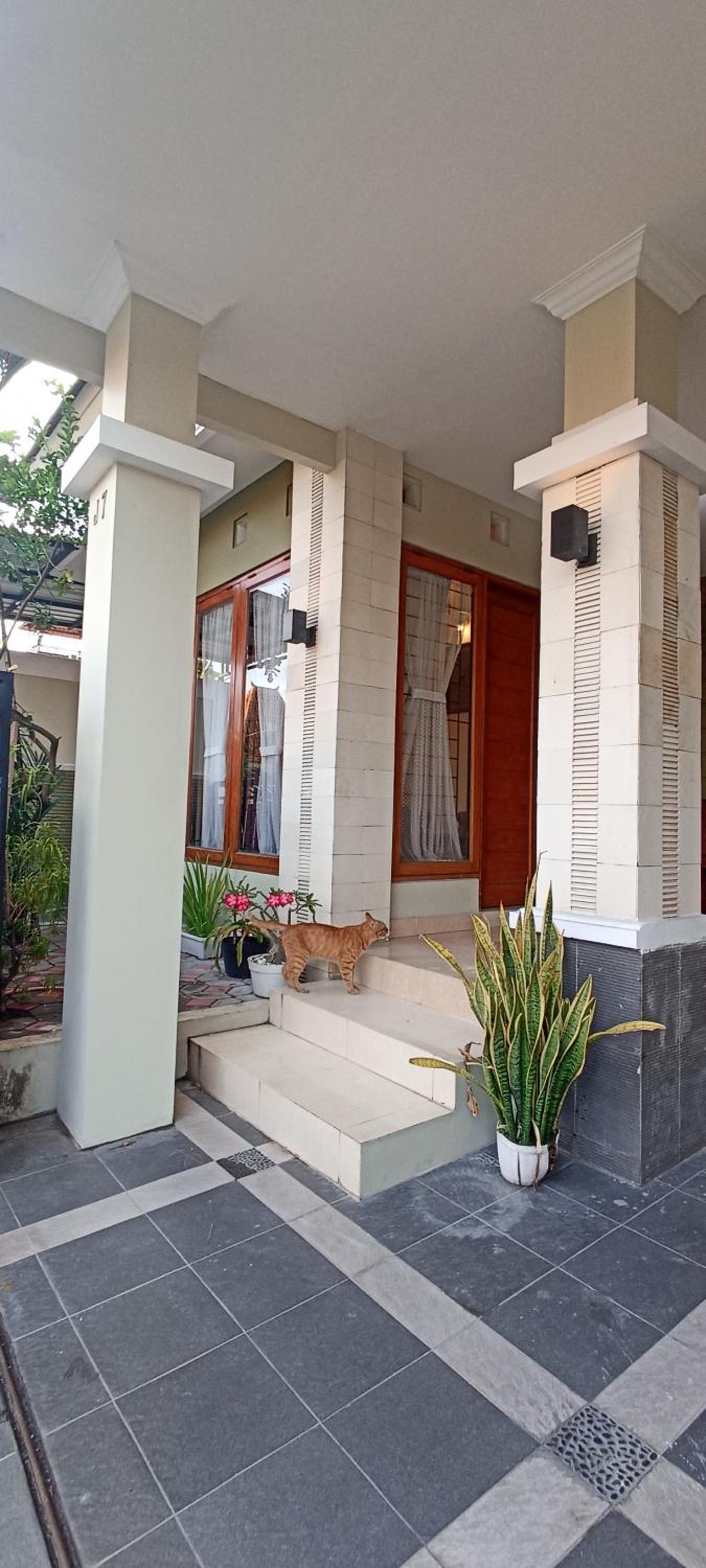 Three-Bedroom House photo 2