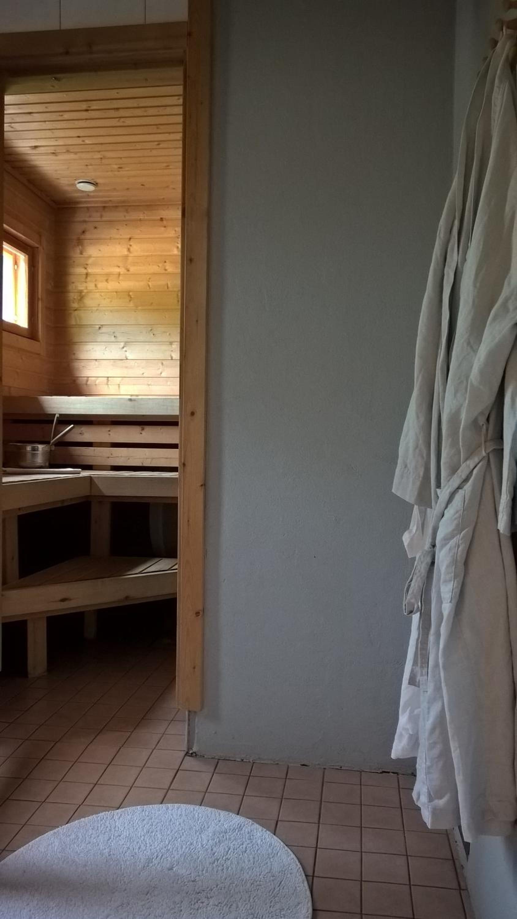 Villa with Sauna - Photo 45