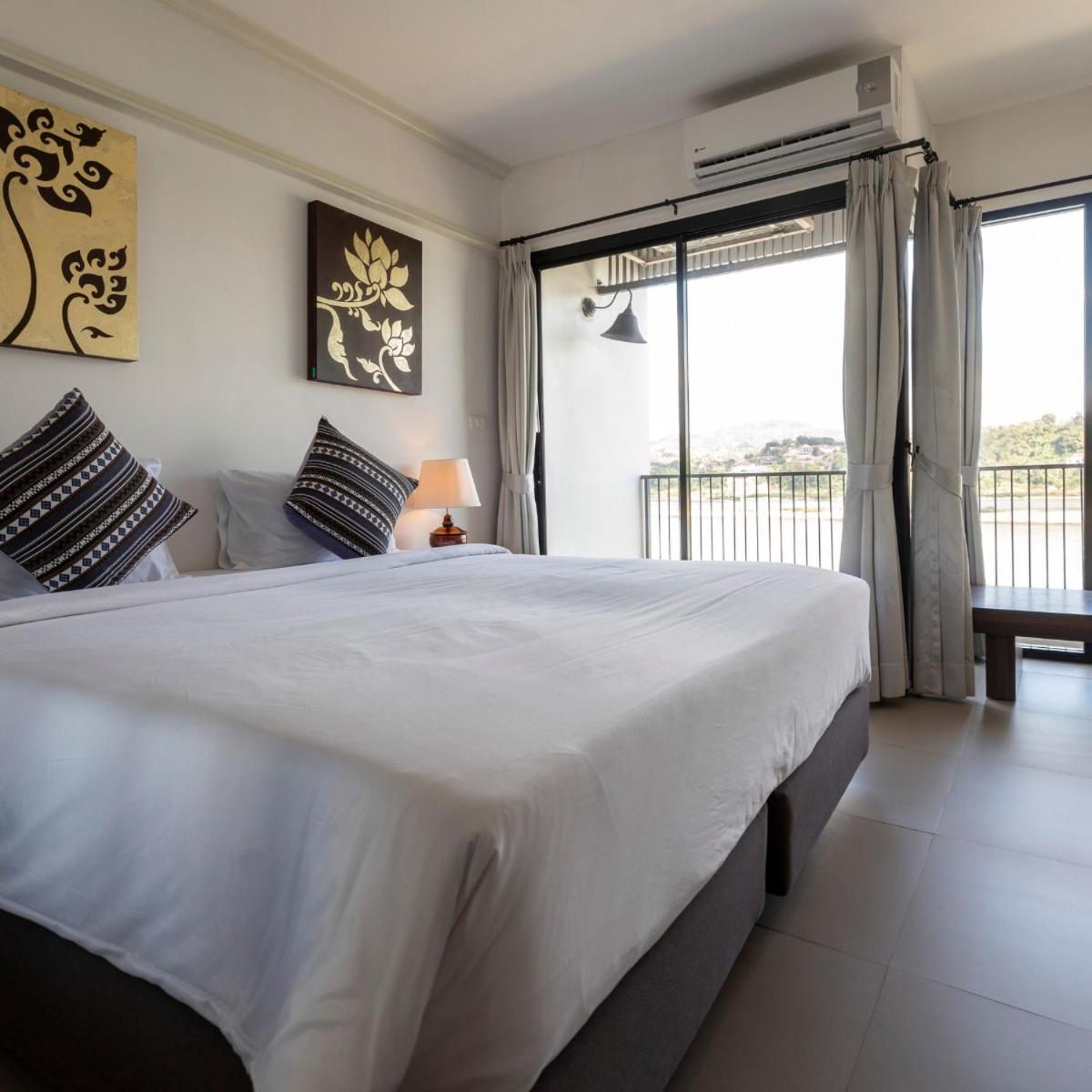 Deluxe Double or Twin Room with River View