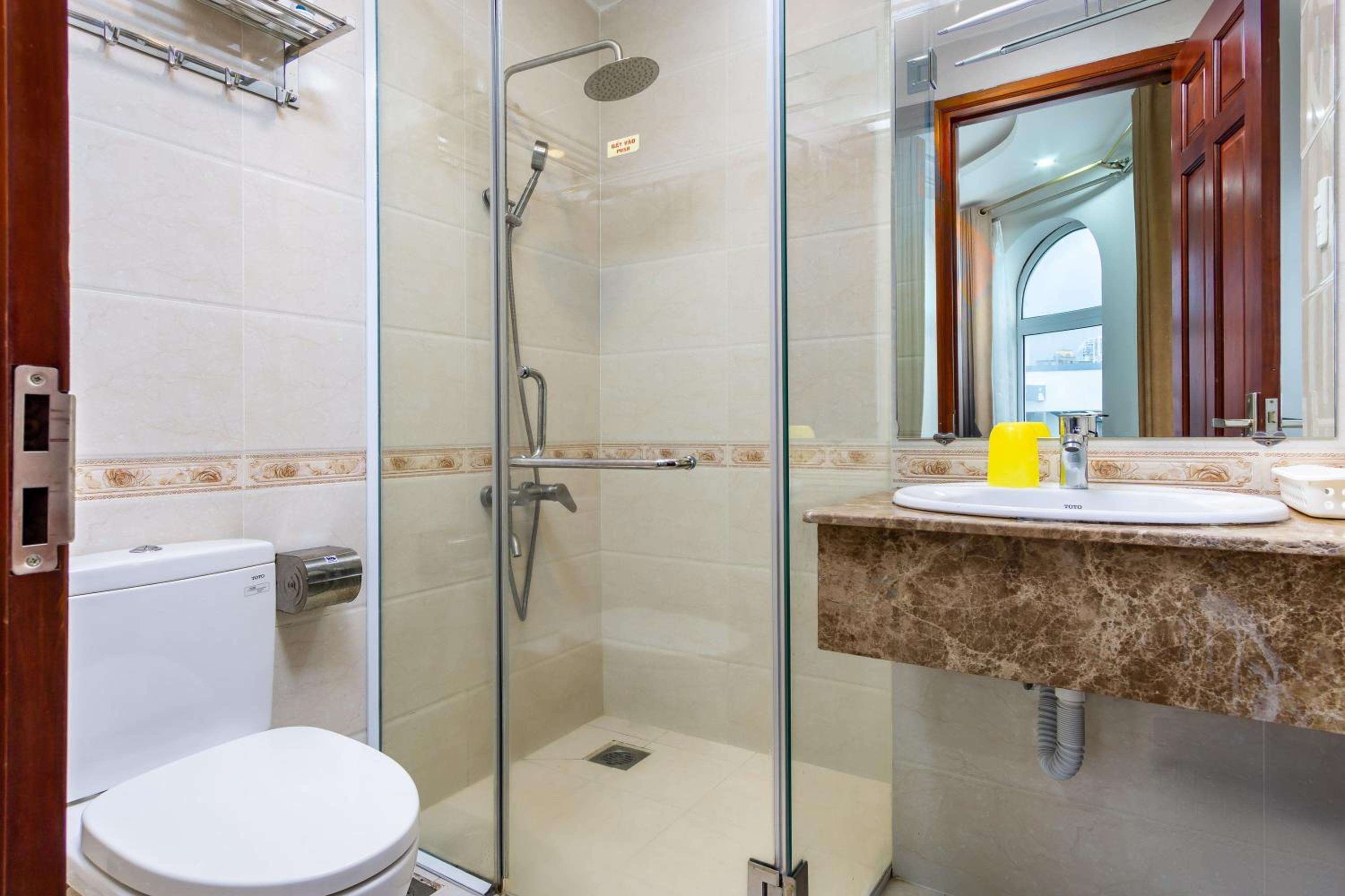 Deluxe Double Room with Balcony photo 3
