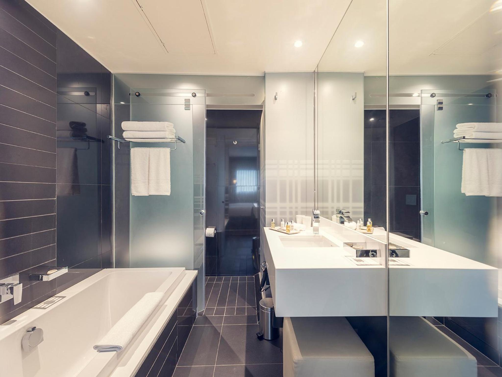 Luxury Suite - Photo 3