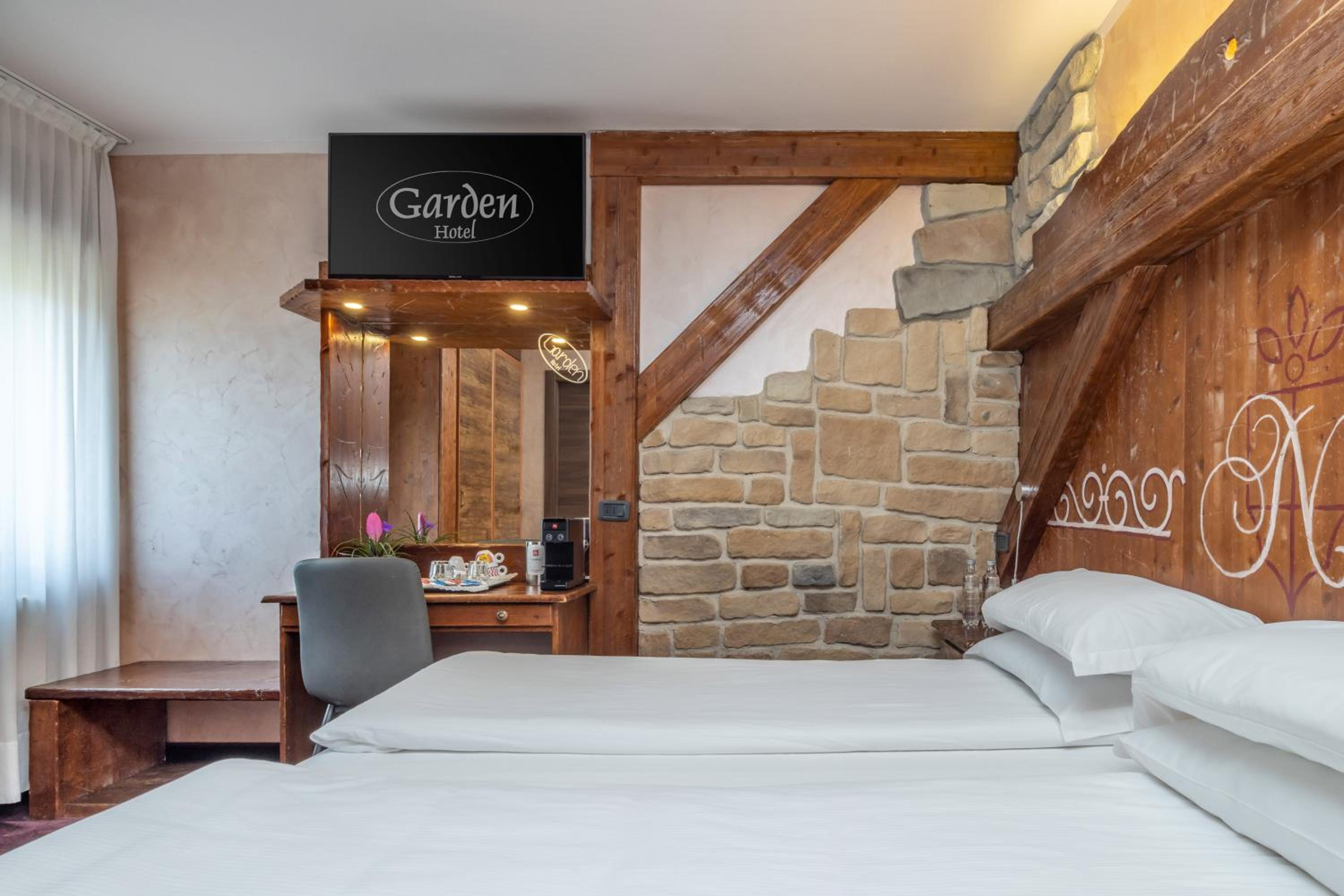Superior Double Room - Photo 4