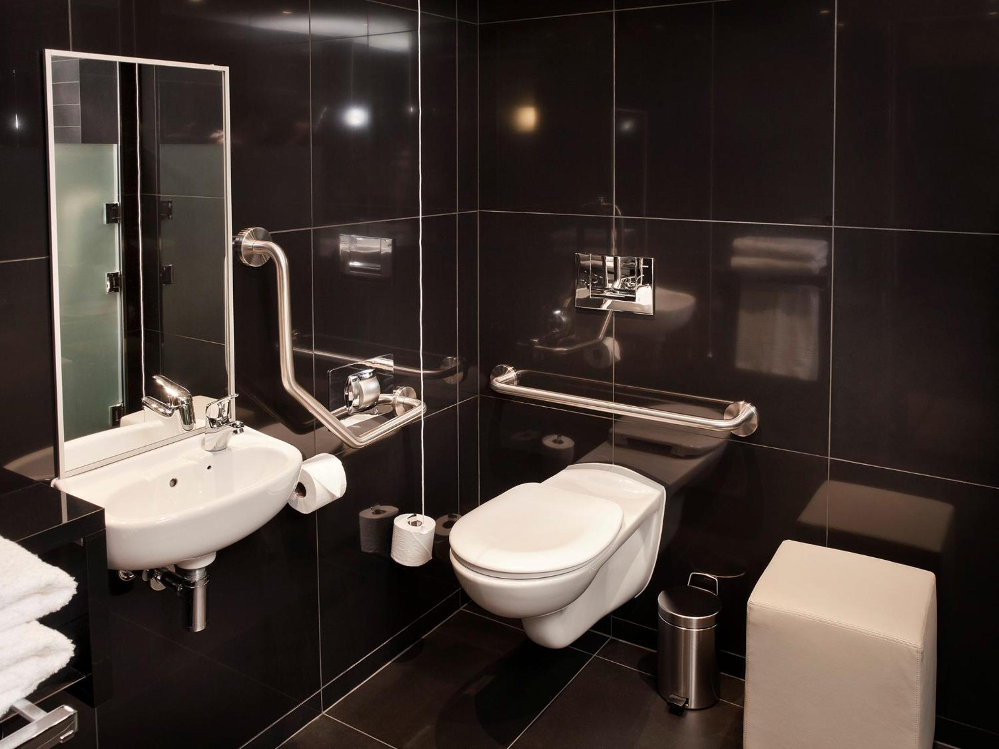 Double Room - Disability Access photo 2