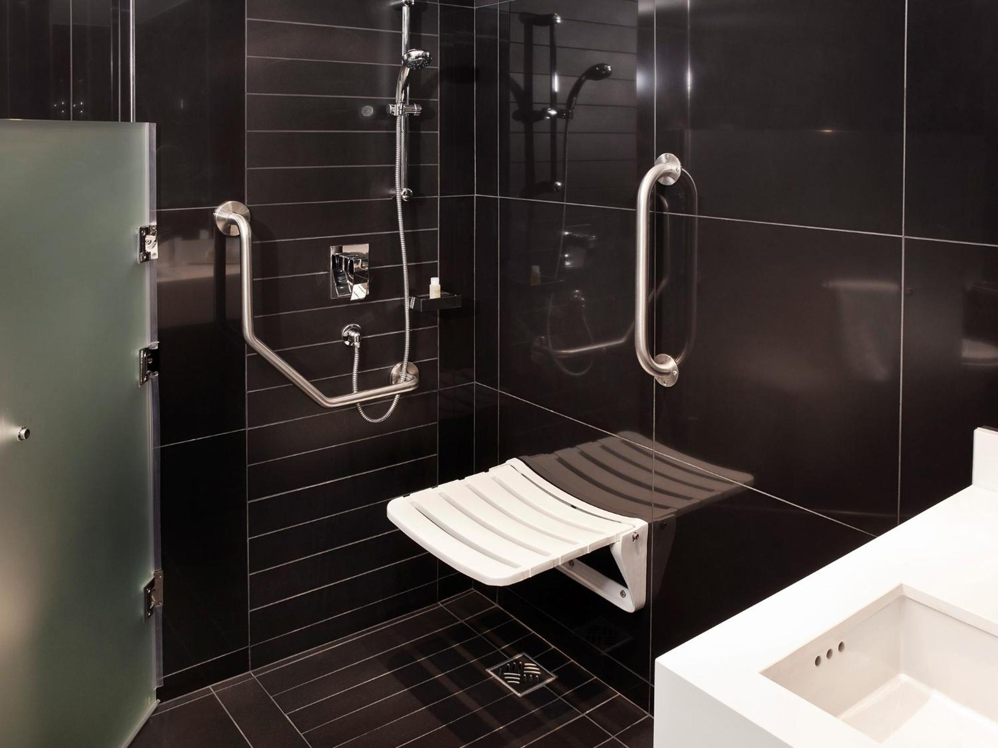Double Room - Disability Access photo 3