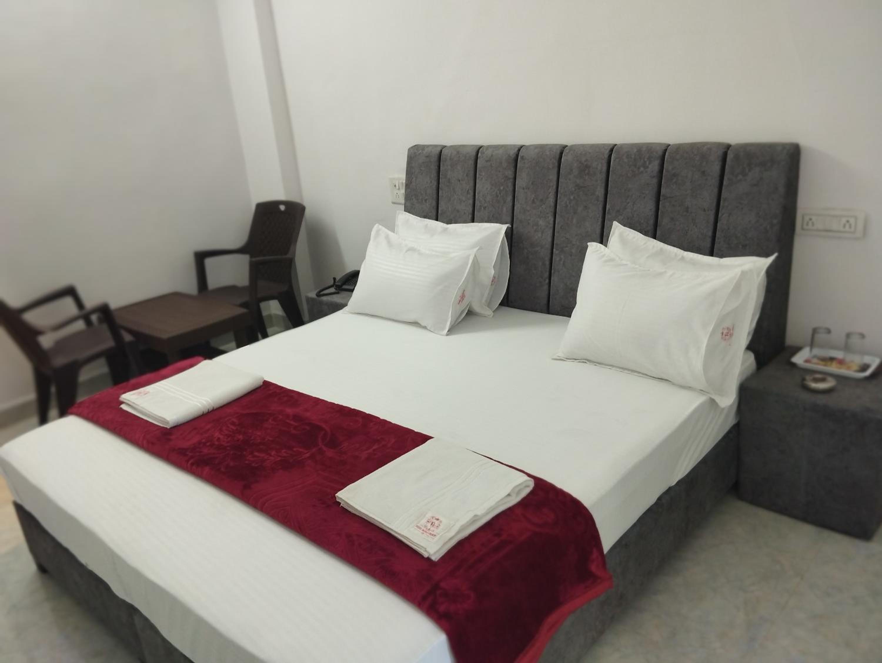 Deluxe Double Room photo 2