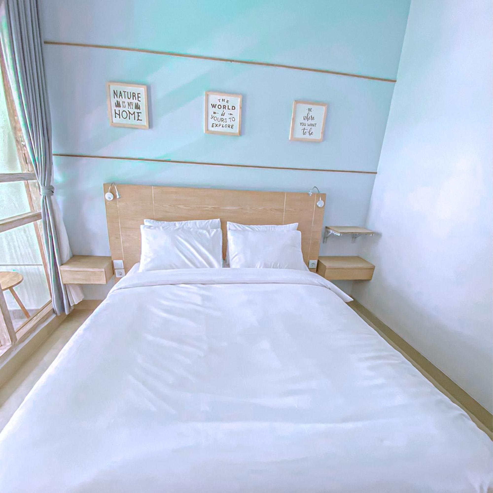 Deluxe Double Room - Photo 13