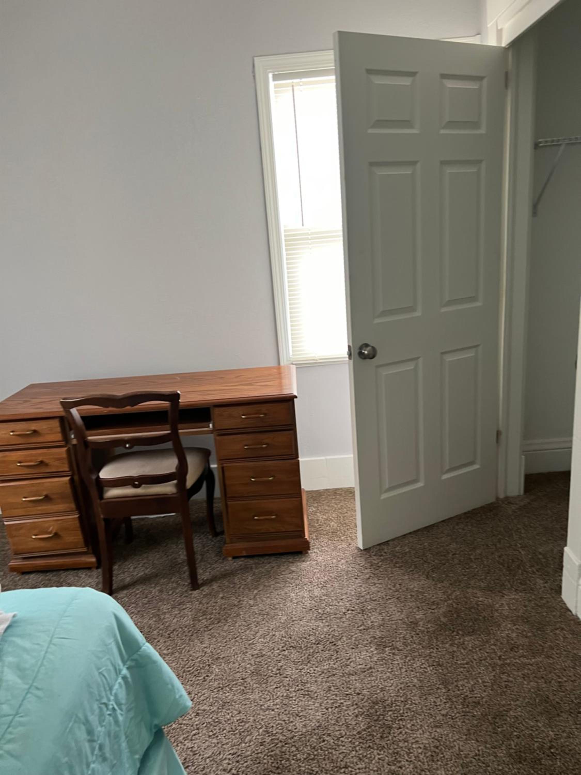 Double Room with Shared Bathroom photo 3