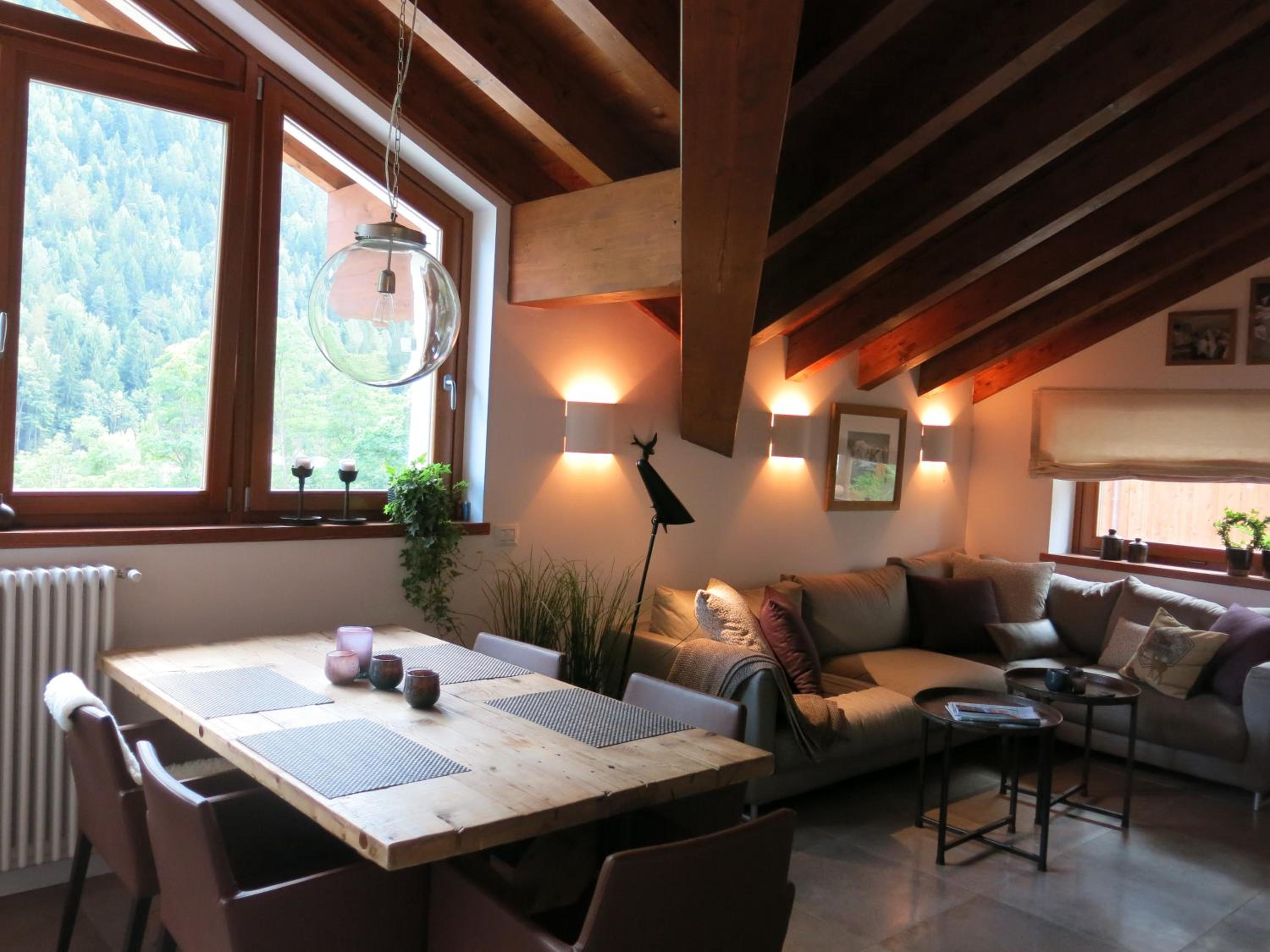 Deluxe Two-Bedroom Apartment with Garden photo 3