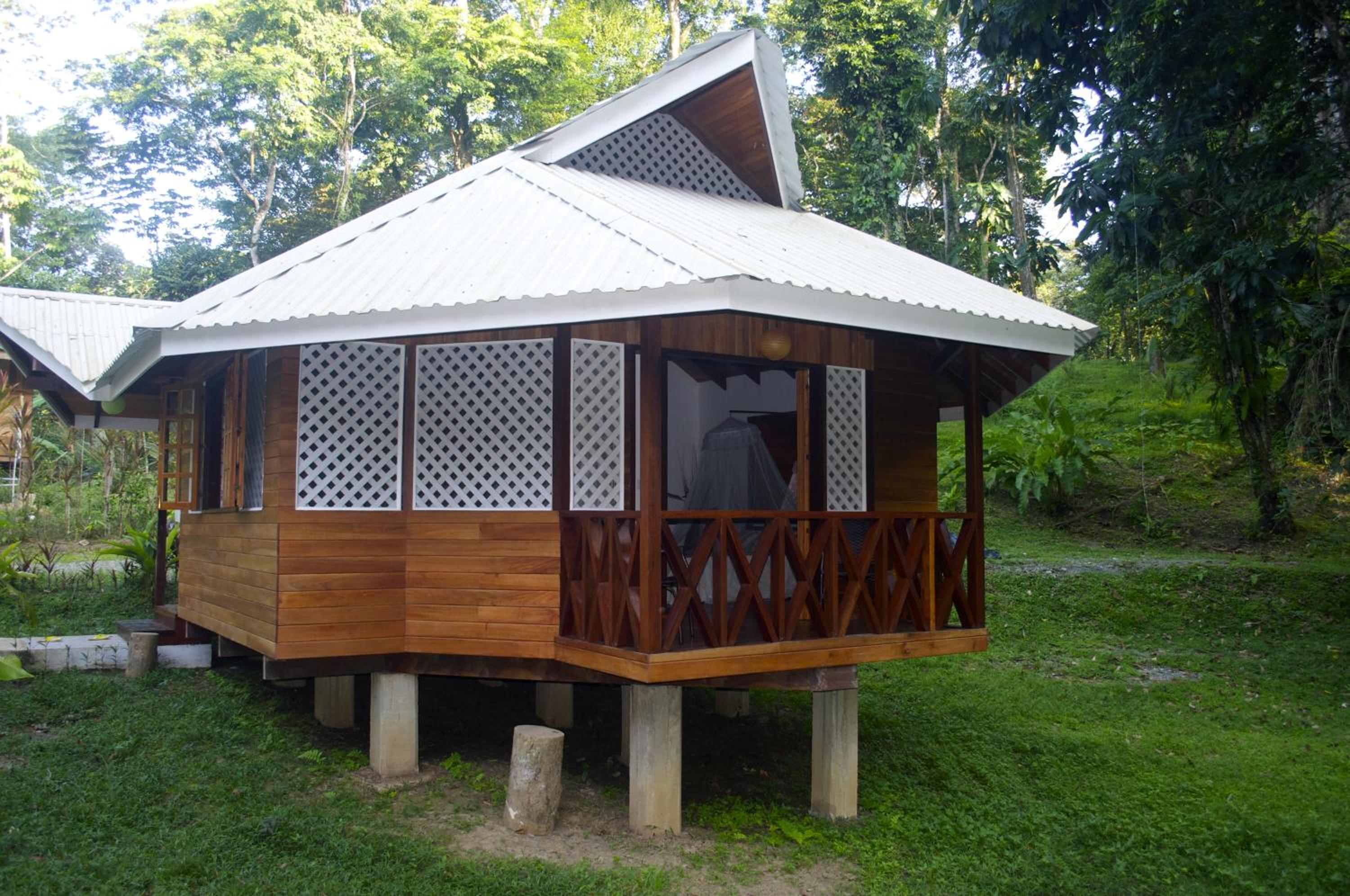 Deluxe Bungalow with Garden View photo 3