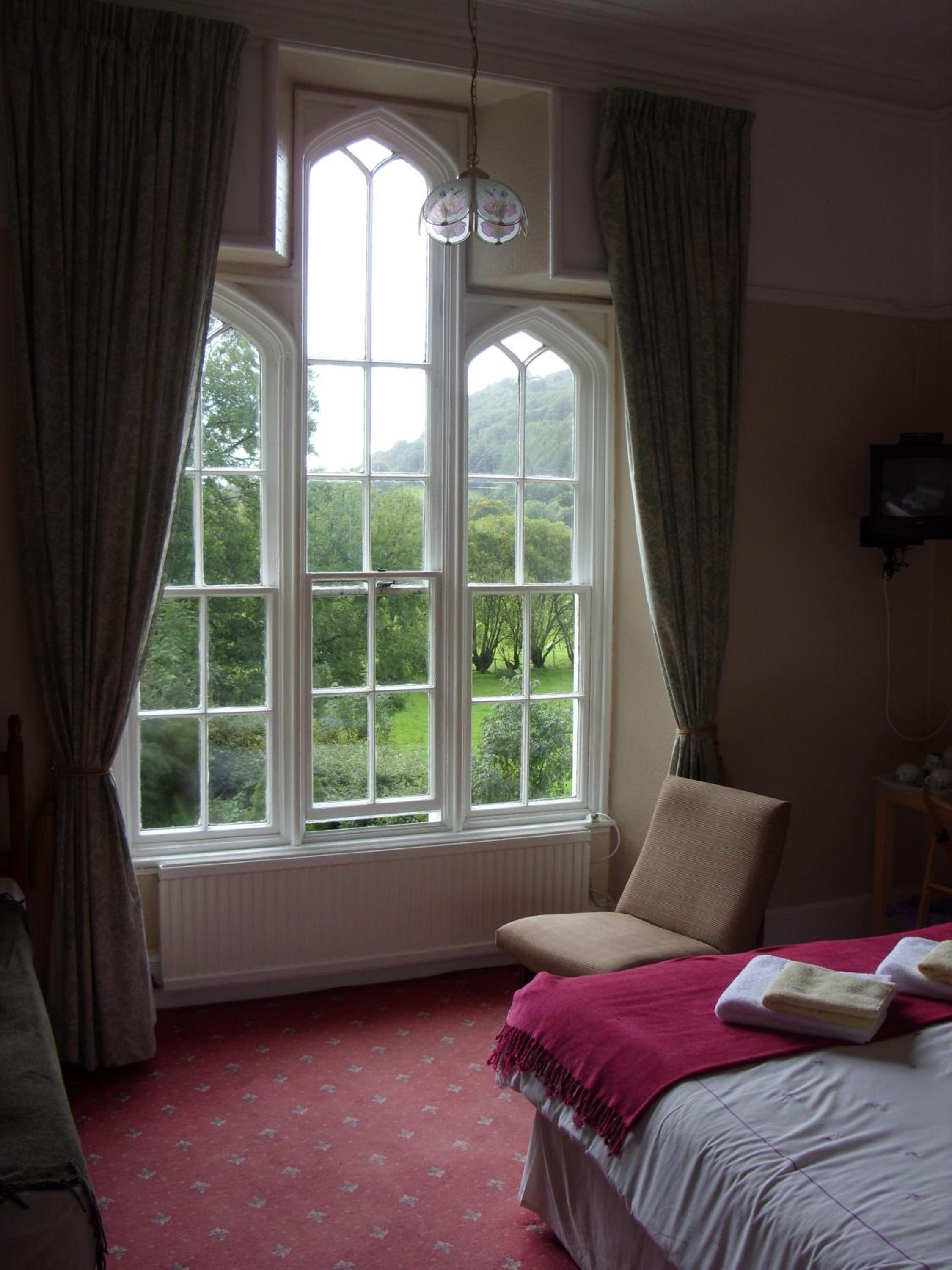 Family Room (2 Adults + 1 Child)