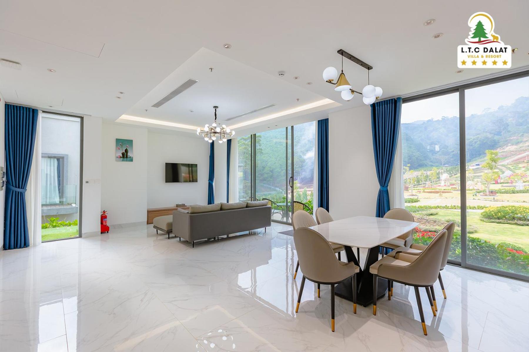 Superior Villa photo 1